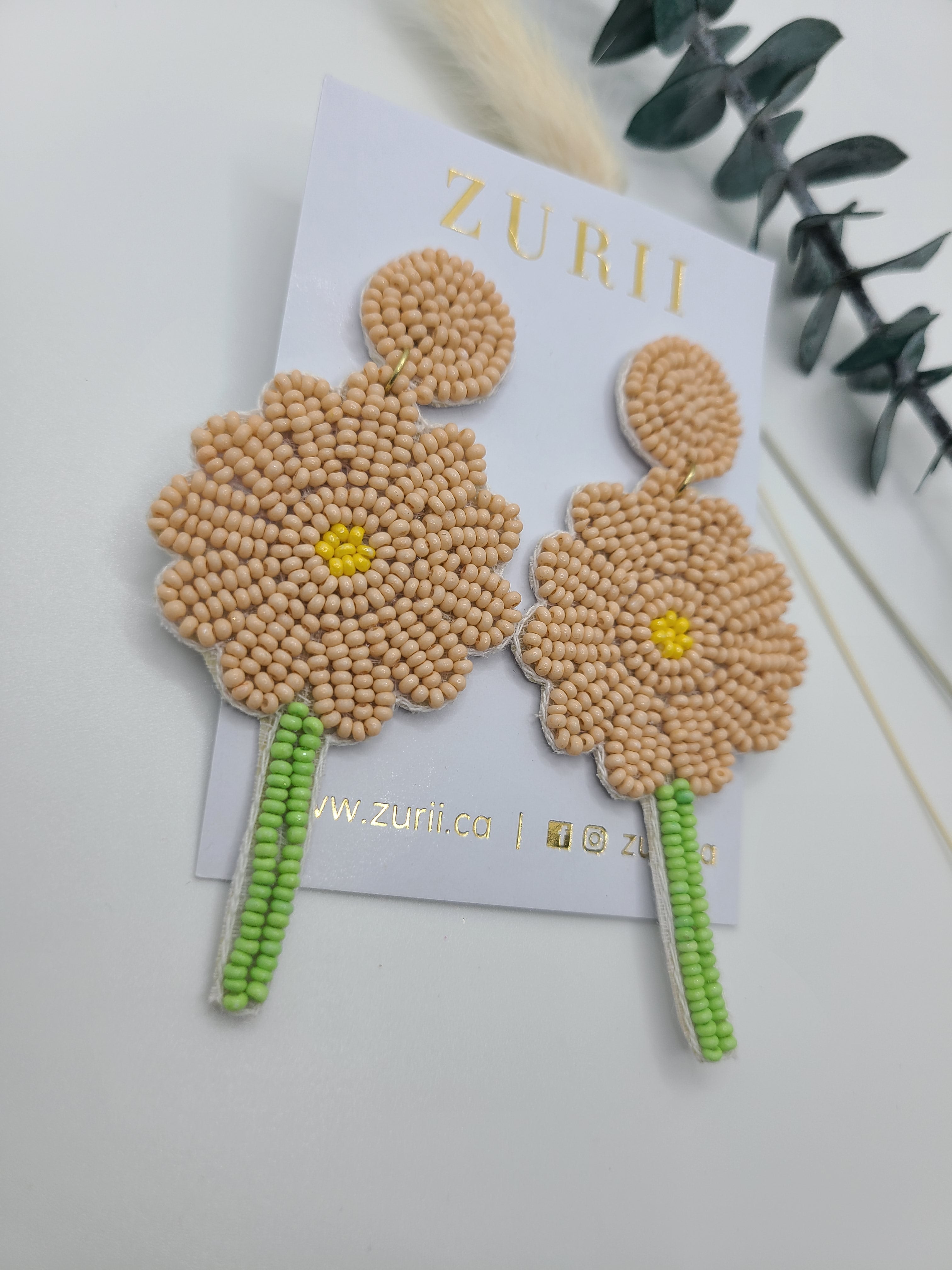 Forever Daisy Earrings