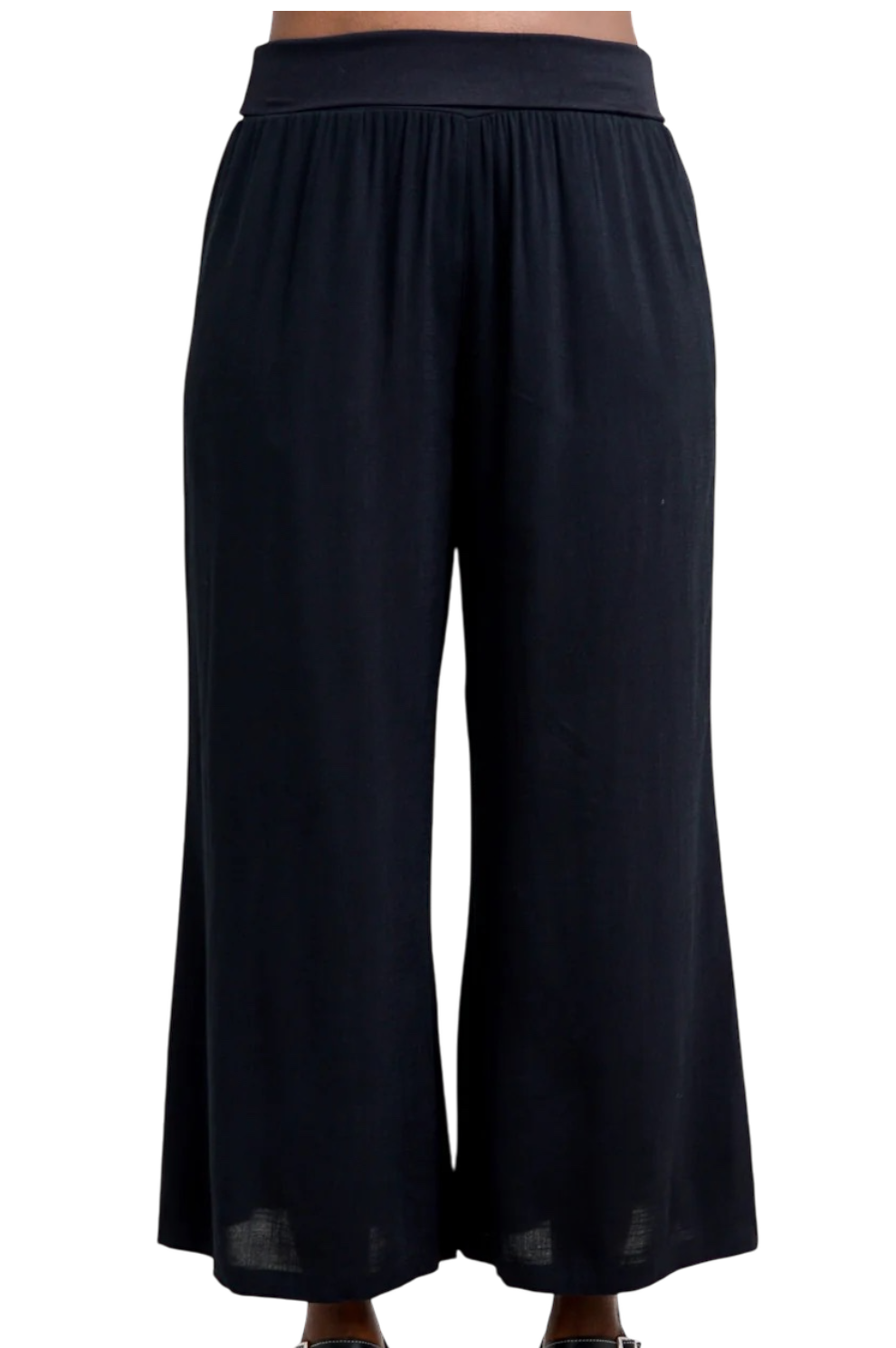 Black Bamboo/Linen Landon Capri Pant