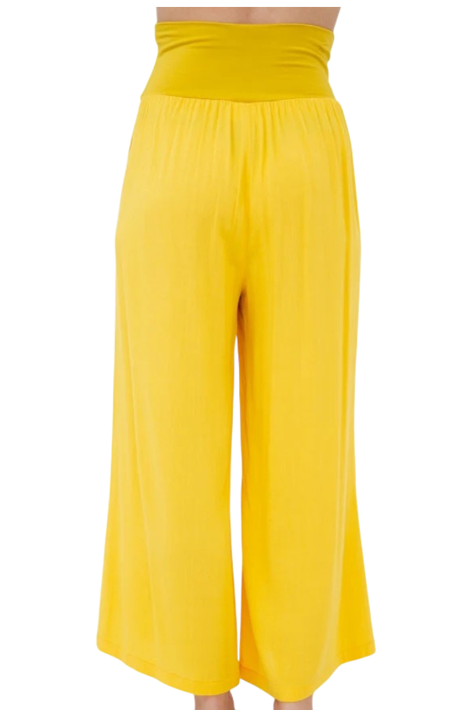 Wallflower Yellow Bamboo/Linen Landon Capri Pant by Blue Sky Clothing Co – Handmade ethical Capris from sariKNOTsari using upcycled silk. Designed in Canada for travel and slow fashion, loved from Toronto to LA to Sydney. Featuring Zsiska, Bryn Walker and Artisan Leather coats by Rejean Pepin, Pepin designs