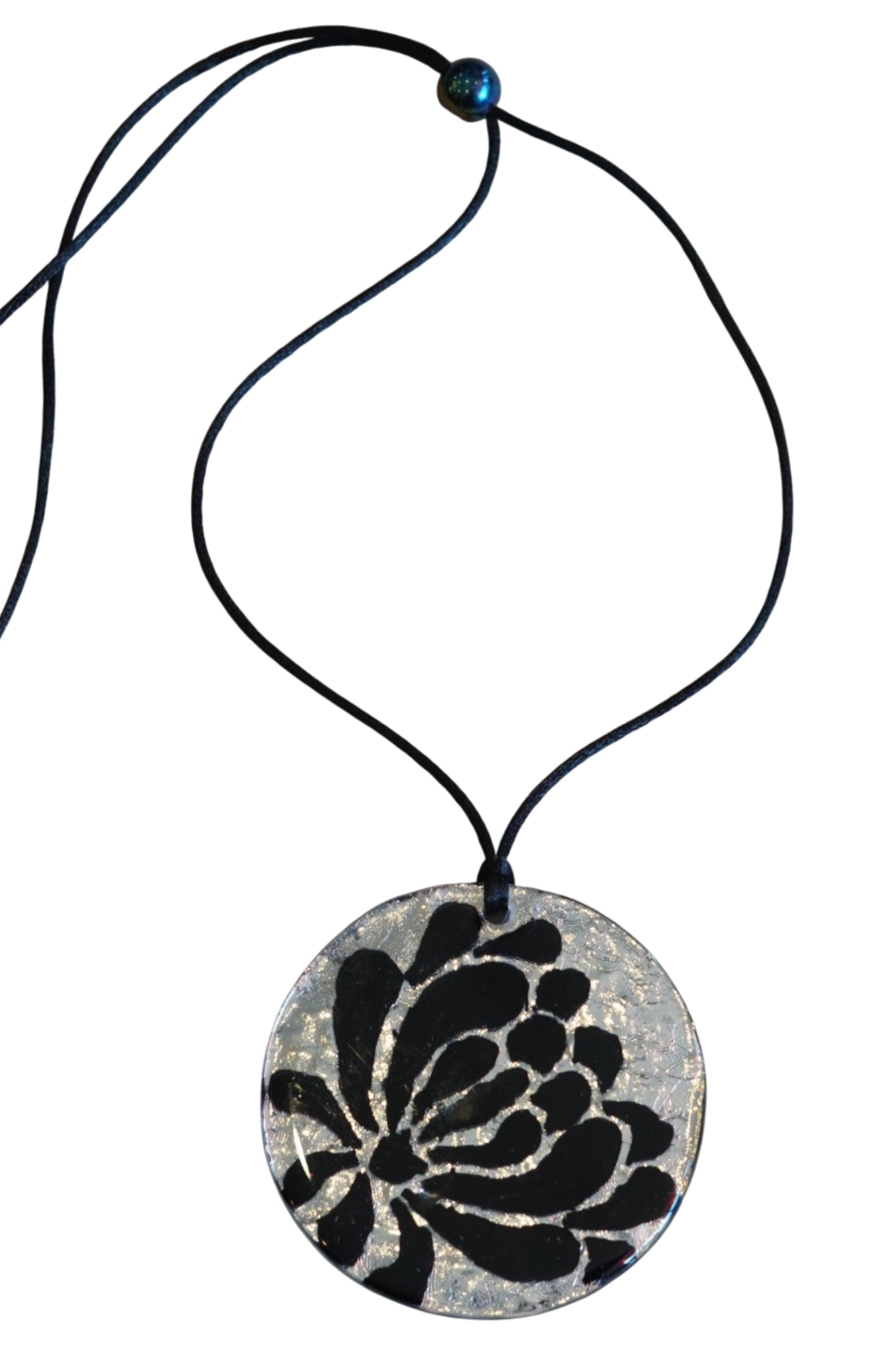 Black Chrysanthemum Pendant
