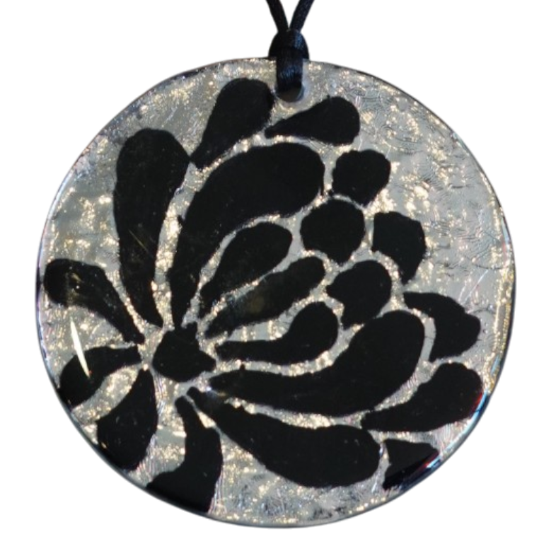 Black Chrysanthemum Pendant