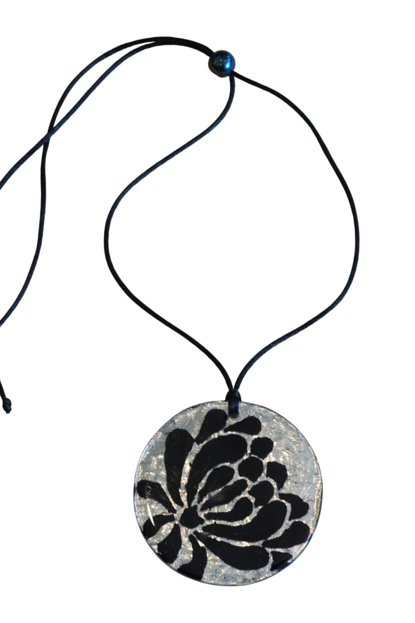 Black Chrysanthemum Pendant