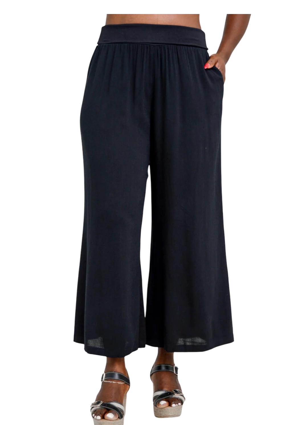 Black Bamboo/Linen Landon Capri Pant by Blue Sky Clothing Co – Handmade ethical Capris from sariKNOTsari using upcycled silk. Designed in Canada for travel and slow fashion, loved from Toronto to LA to Sydney.
