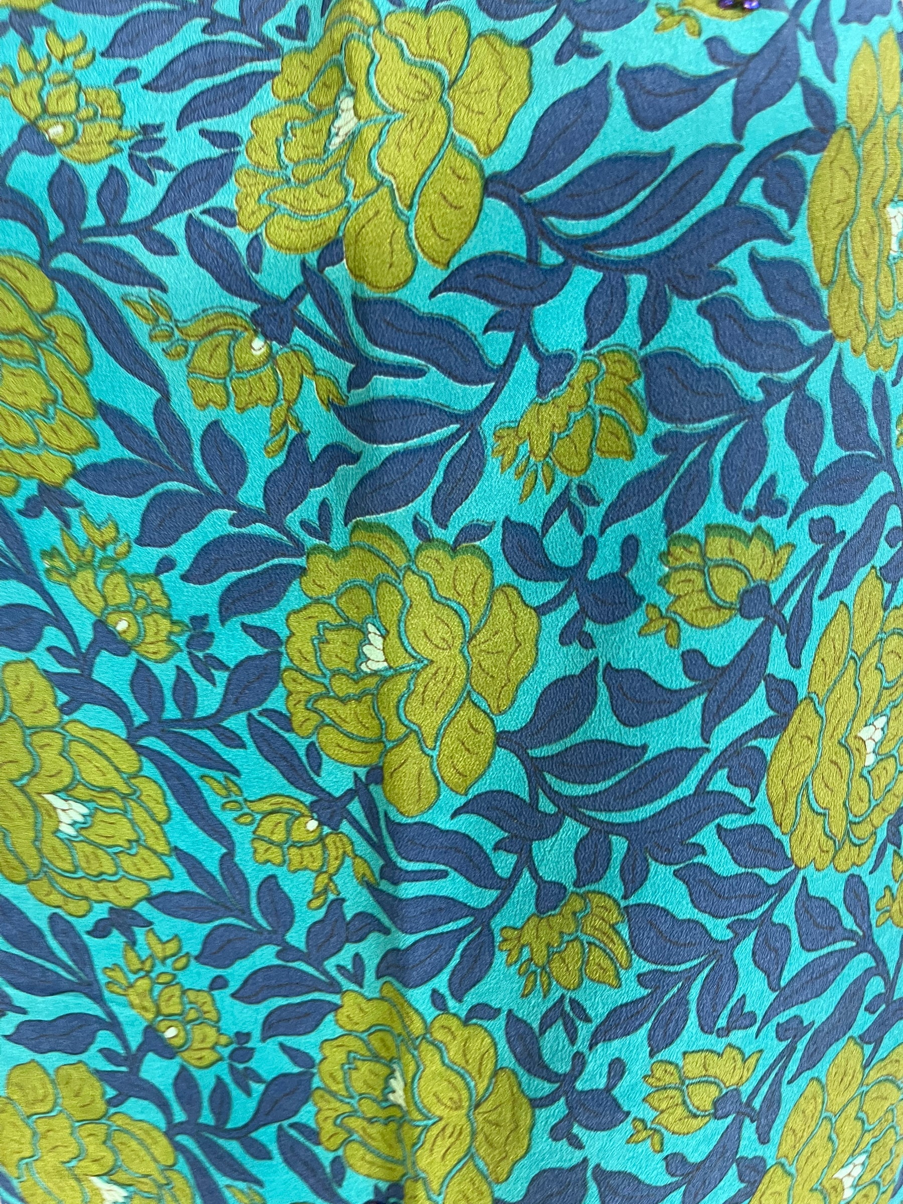 REVOLUTIONHER PRC6692 Avatar Pure Silk Side Slit Top