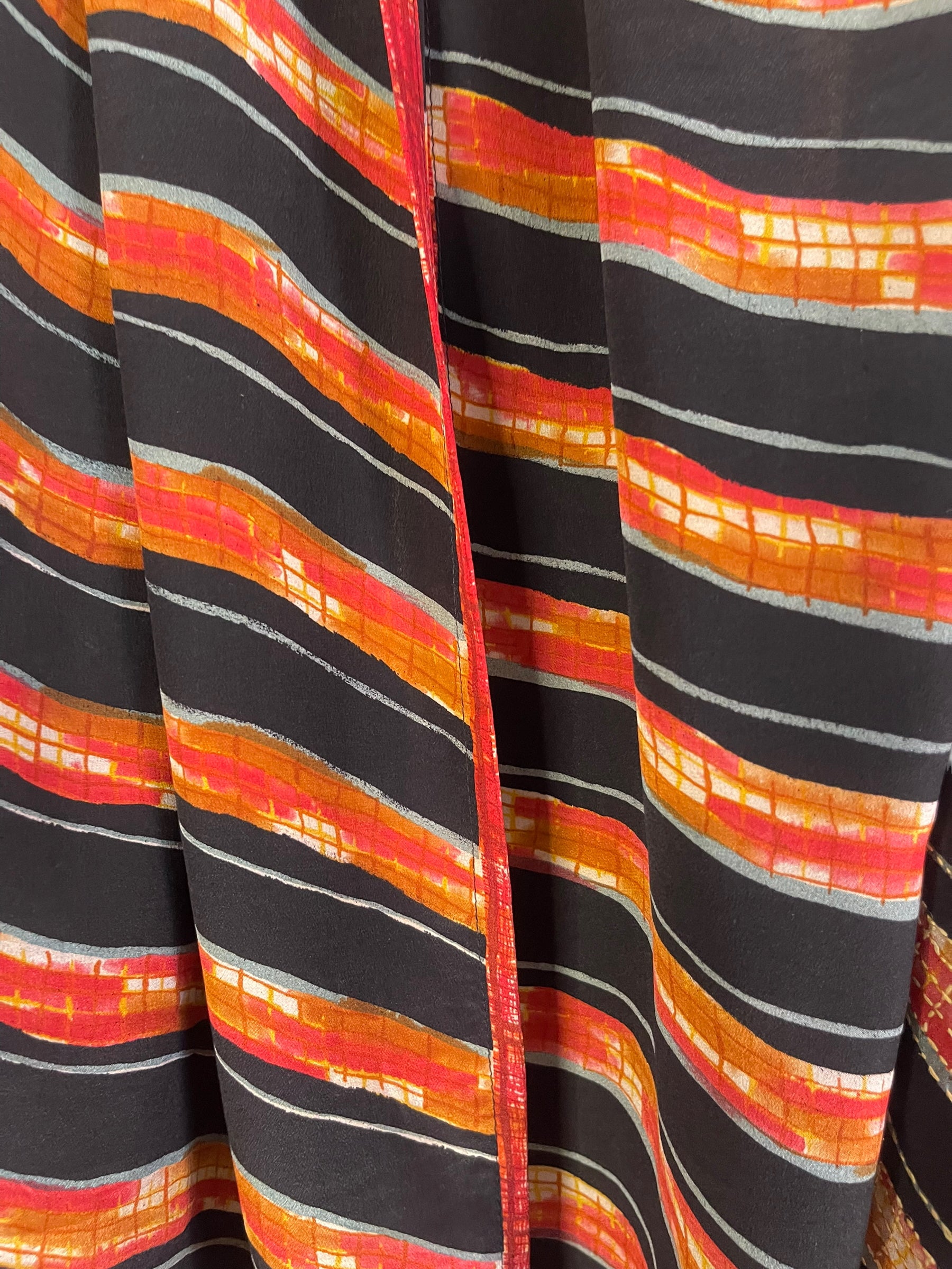 SUTTLES PRC6561B Avatar Pure Silk Versatile Vest