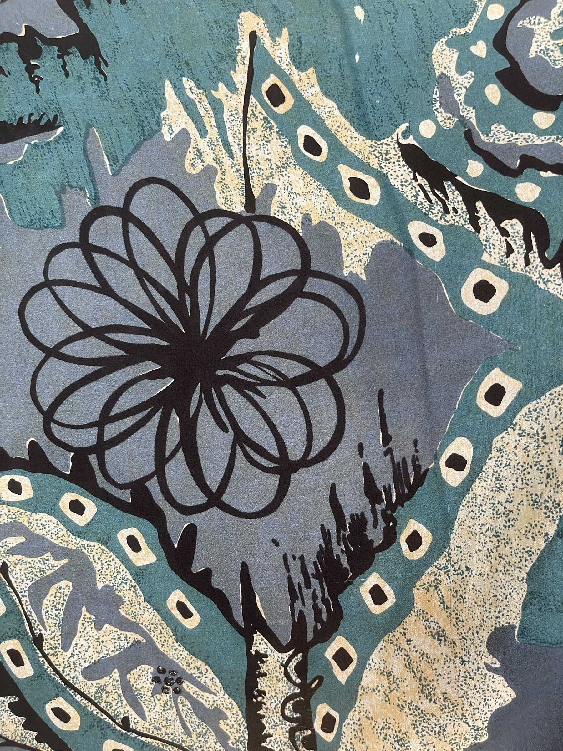 Releases Sunday at 8pm EST PRC9010 Avatar Pure Silk Kimono-Sleeved Top