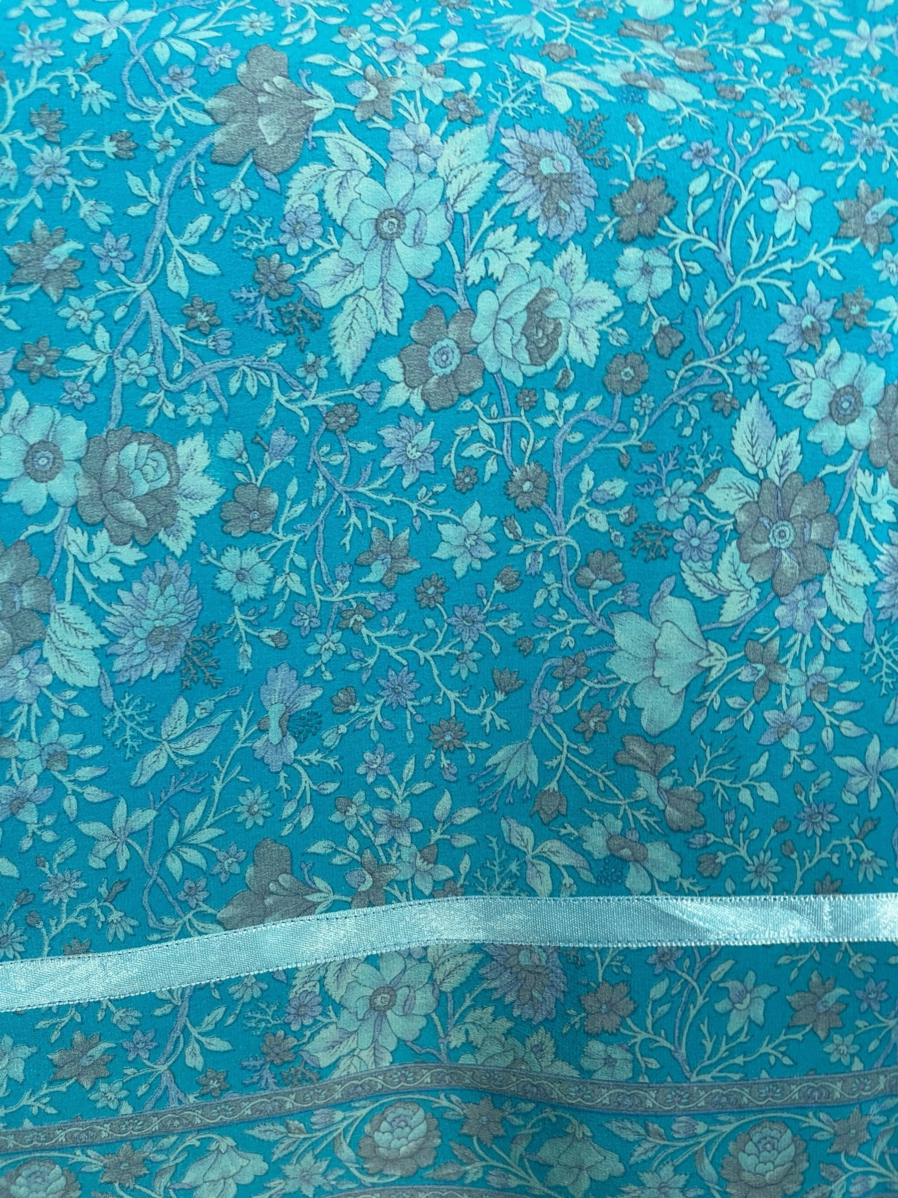 PRC9005 Avatar Pure Silk Kimono-Sleeved Top