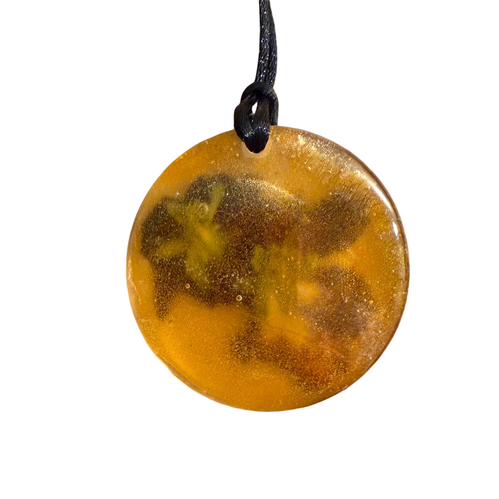Lustrous Pansy Pendant