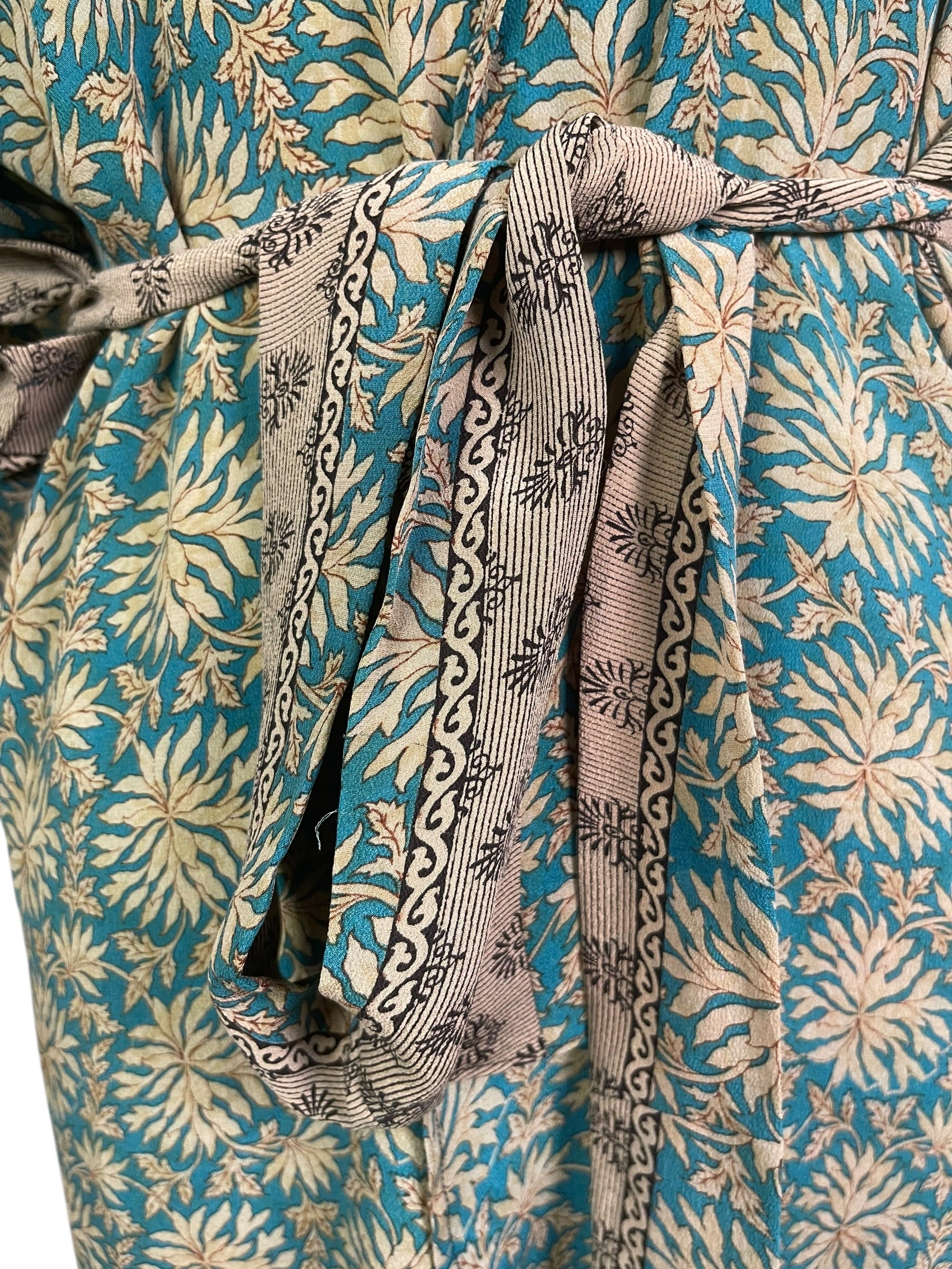 PRC9016 Avatar Pure Silk Kimono-Sleeved Jacket with Belt