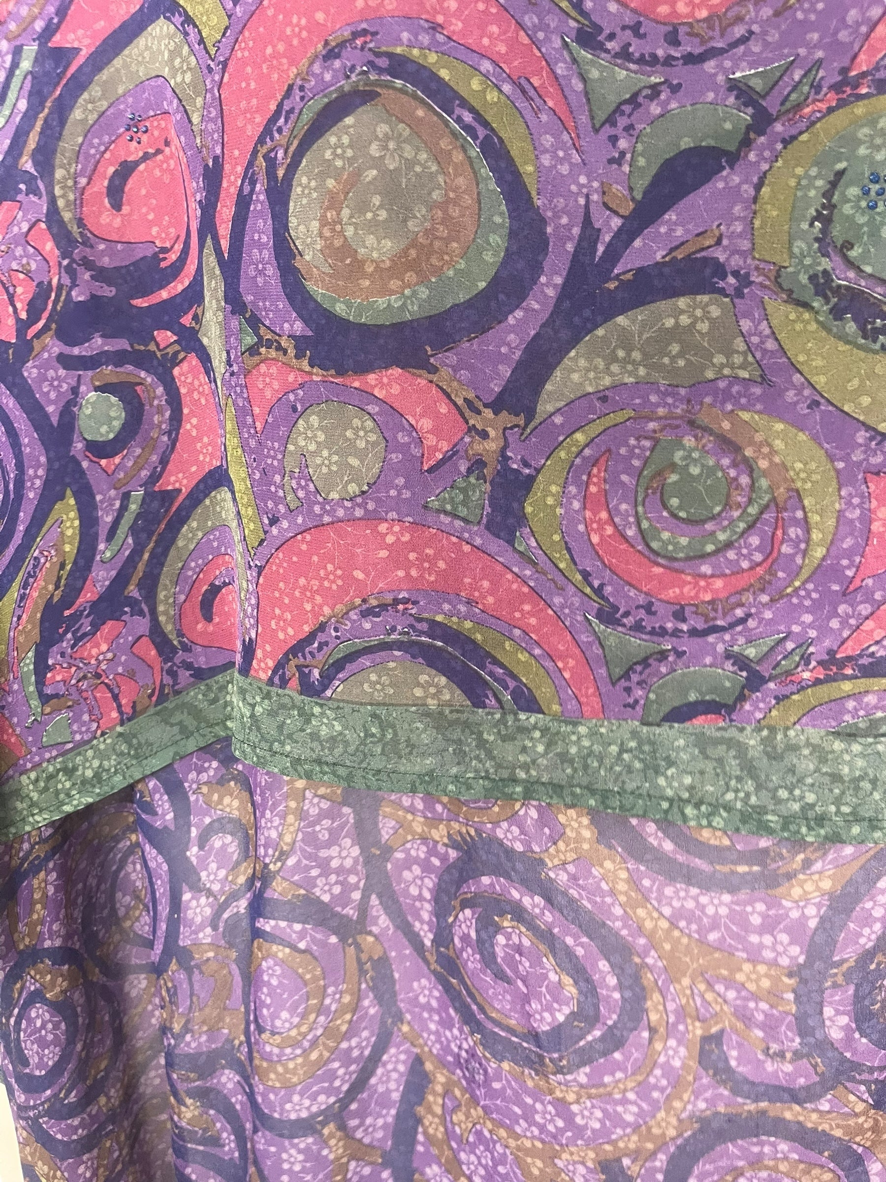 PREVIEW PRG8334 Sheer Avatar Pure Silk Hi Lo Top by DECEMBER2025 – Handmade ethical Hi Lo Top from sariKNOTsari using upcycled silk. Designed in Canada for travel and slow fashion, loved from Toronto to LA to Sydney.