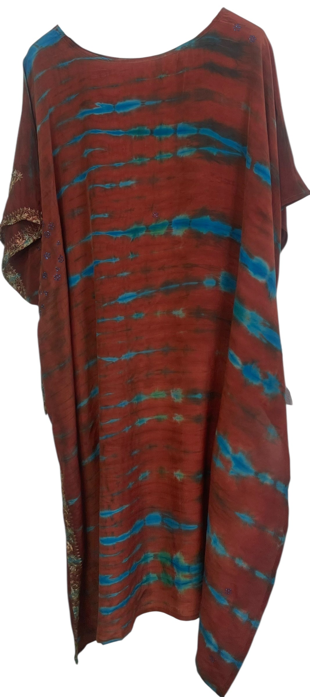 PREVIEW PRC8322 Avatar Pure Silk Hi Lo Top by DECEMBER2025 – Handmade ethical Hi Lo Top from sariKNOTsari using upcycled silk. Designed in Canada for travel and slow fashion, loved from Toronto to LA to Sydney.