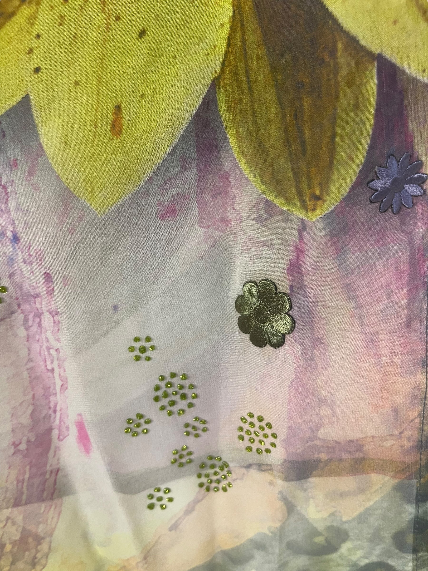 PREVIEW PRG8344 Sheer Avatar Pure Silk Hi Lo Top by DECEMBER2025 – Handmade ethical Hi Lo Top from sariKNOTsari using upcycled silk. Designed in Canada for travel and slow fashion, loved from Toronto to LA to Sydney.