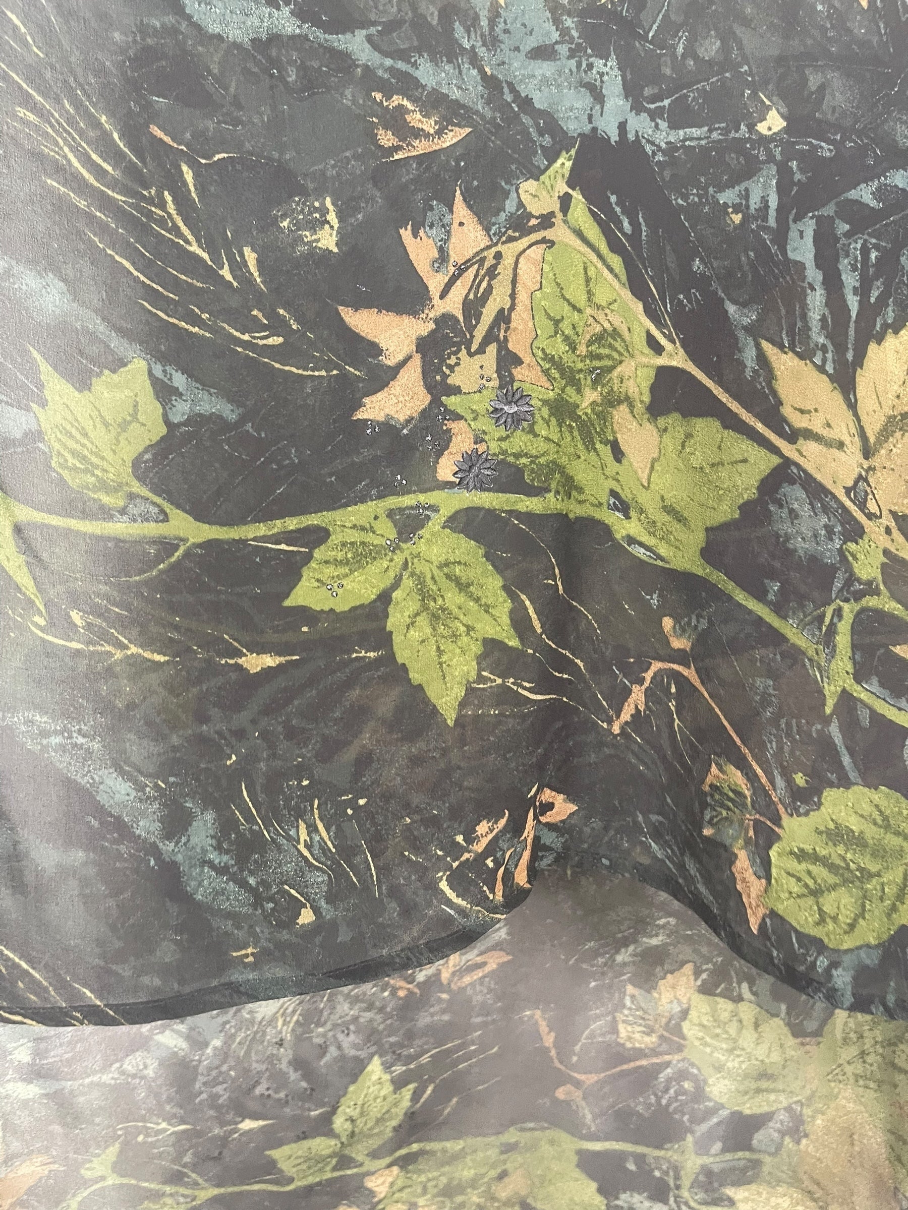 PREVIEW PRG8340 Sheer Avatar Pure Silk Hi Lo Top by DECEMBER2025 – Handmade ethical Hi Lo Top from sariKNOTsari using upcycled silk. Designed in Canada for travel and slow fashion, loved from Toronto to LA to Sydney.