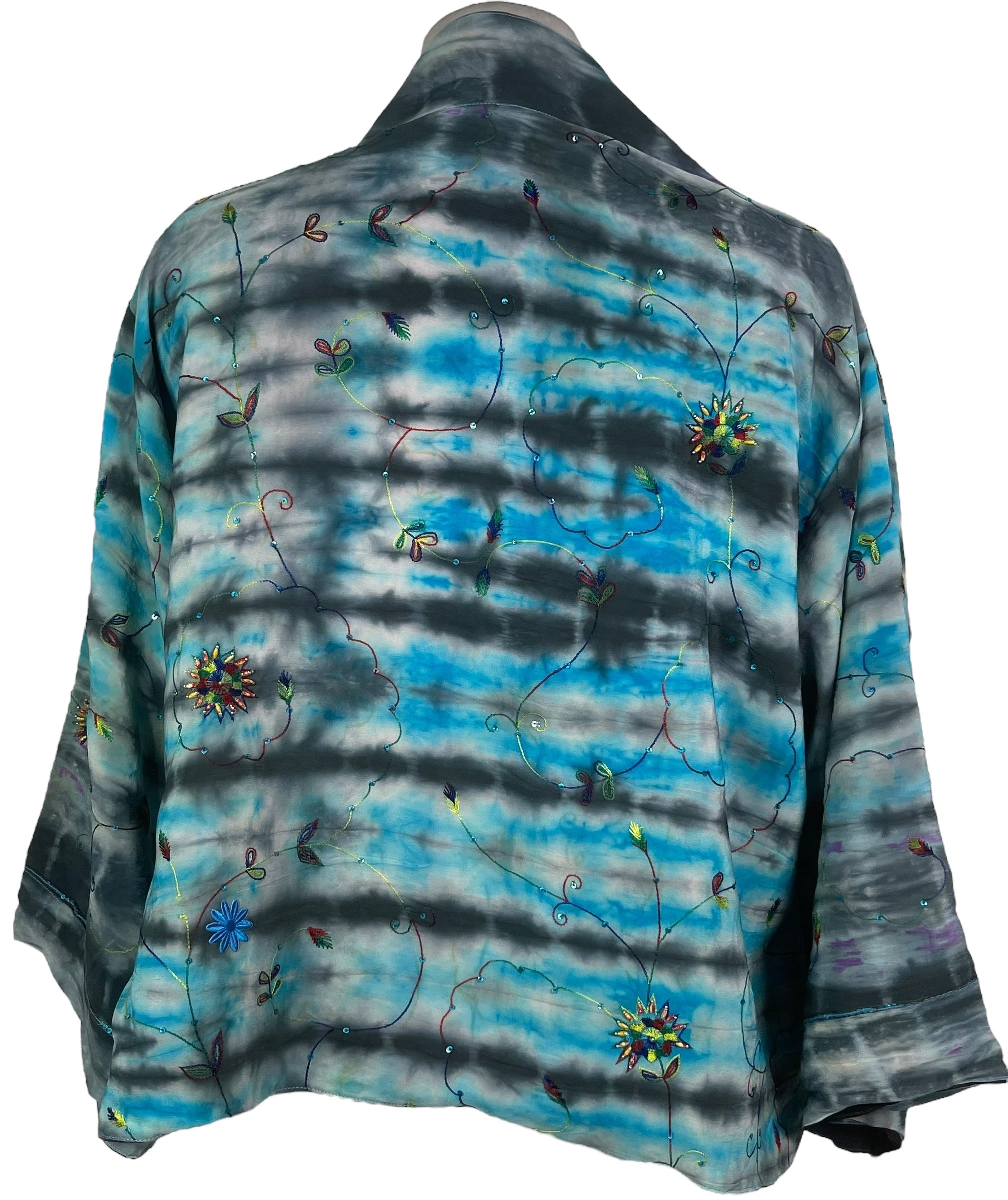 PREVIEW PRC8381 Avatar Reversible Pure Silk Jiva Jacket with Slits by DECEMBER2025 – Handmade ethical Jiva Jacket from sariKNOTsari using upcycled silk. Designed in Canada for travel and slow fashion, loved from Toronto to LA to Sydney.