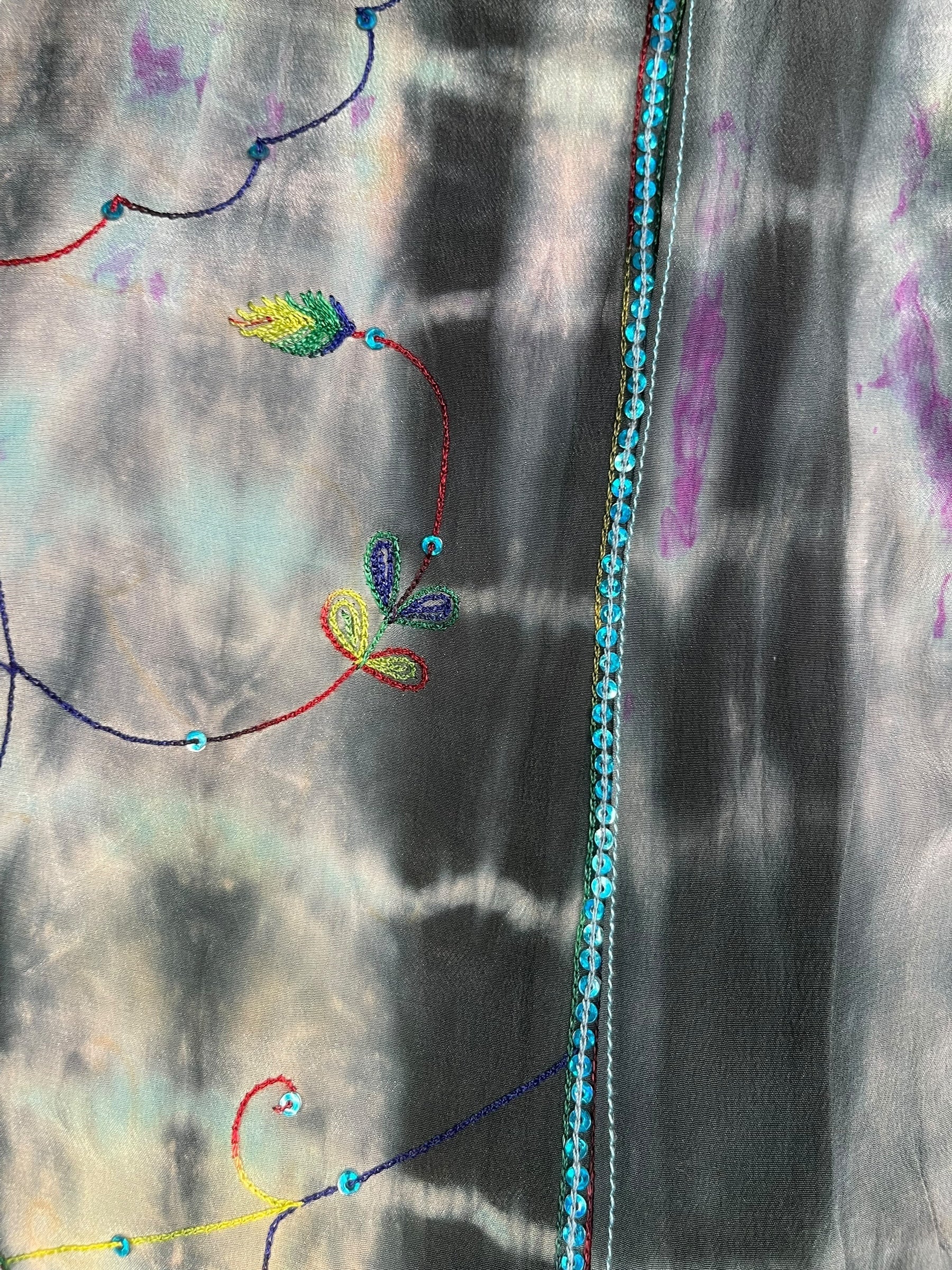 PREVIEW PRC8381 Avatar Reversible Pure Silk Jiva Jacket with Slits by DECEMBER2025 – Handmade ethical Jiva Jacket from sariKNOTsari using upcycled silk. Designed in Canada for travel and slow fashion, loved from Toronto to LA to Sydney.