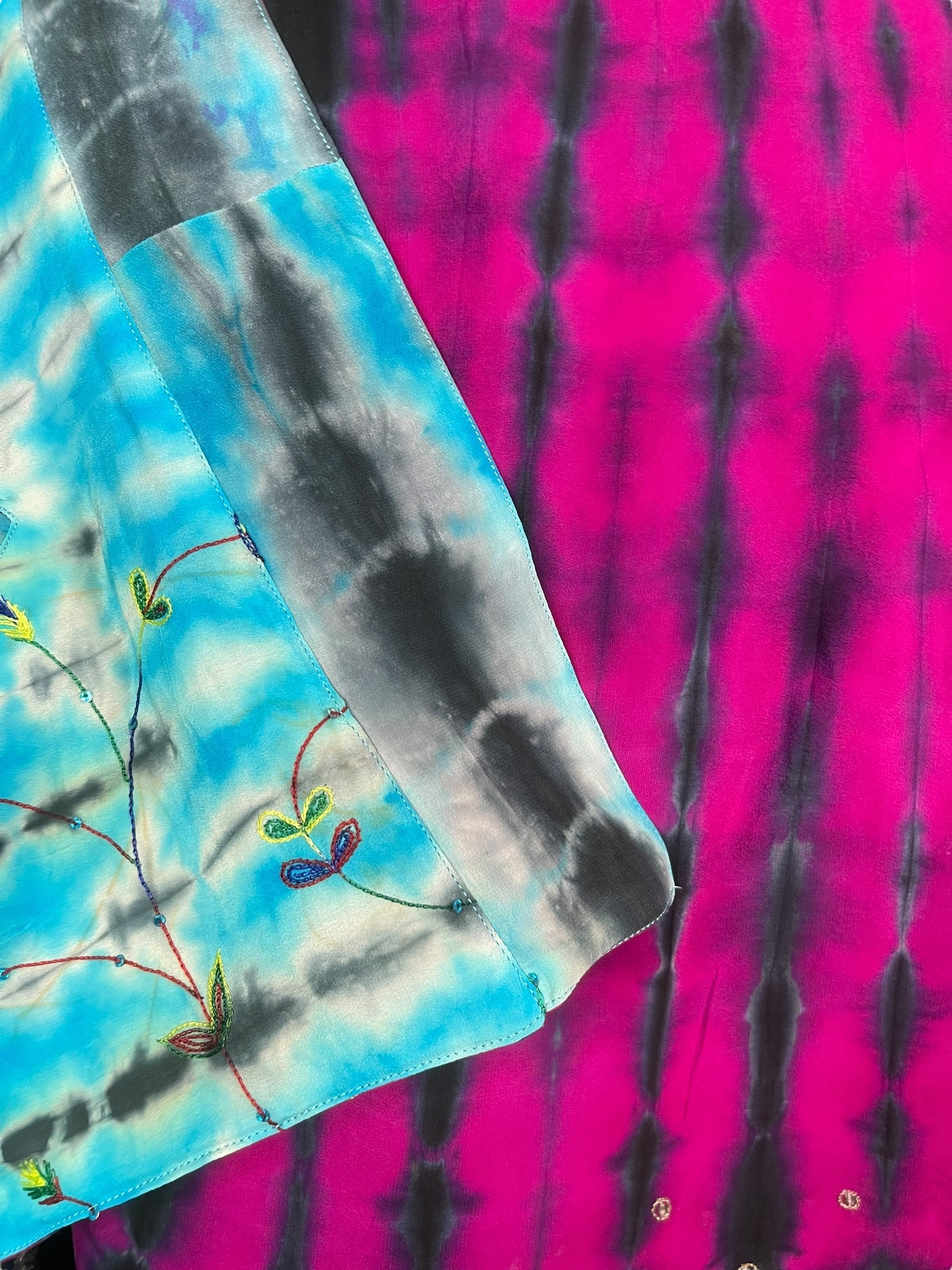 PREVIEW PRC8381 Avatar Reversible Pure Silk Jiva Jacket with Slits by DECEMBER2025 – Handmade ethical Jiva Jacket from sariKNOTsari using upcycled silk. Designed in Canada for travel and slow fashion, loved from Toronto to LA to Sydney.