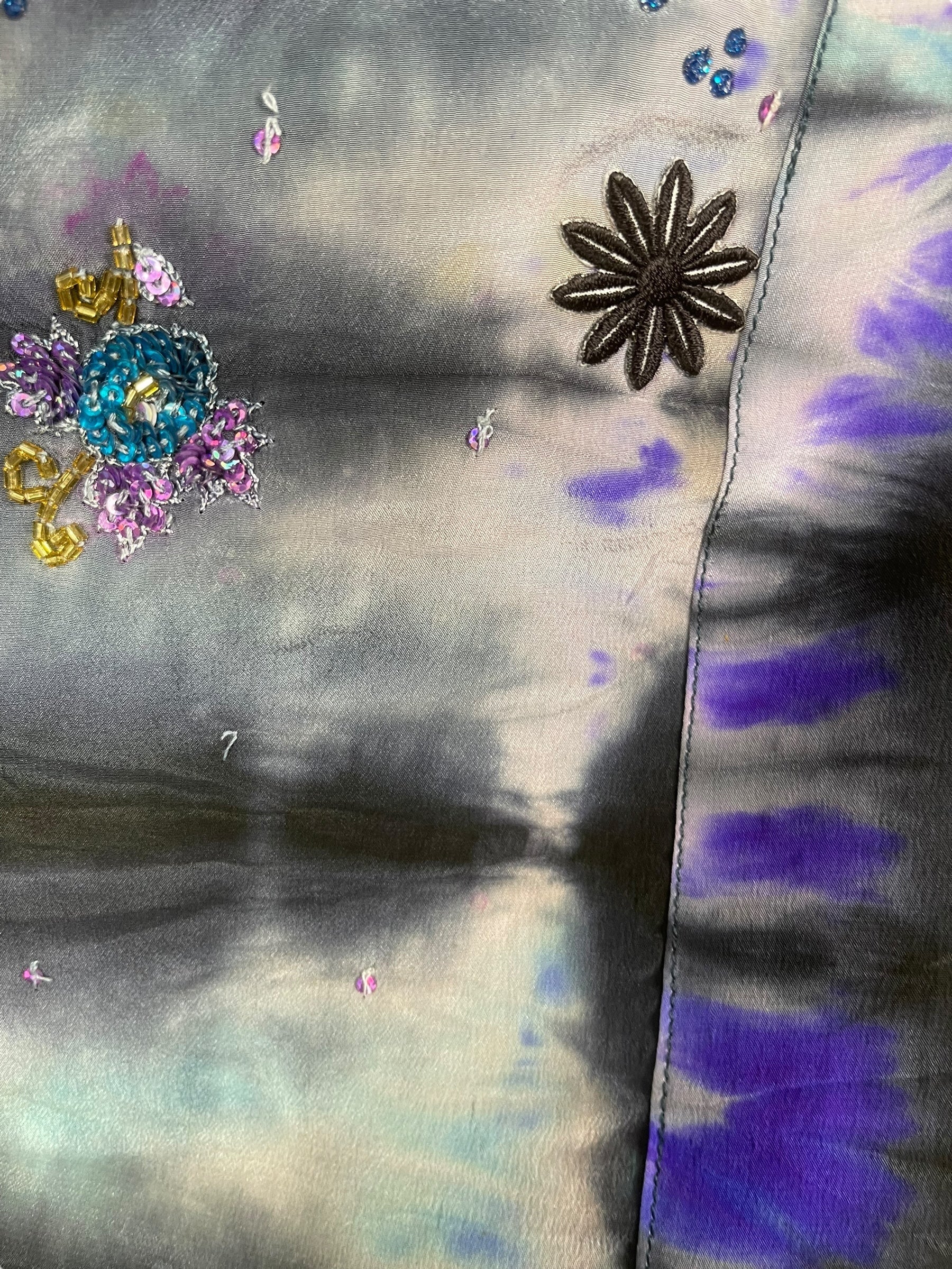 PREVIEW PRC8373 Avatar Reversible Pure Silk Jiva Jacket with Slits by DECEMBER2025 – Handmade ethical Jiva Jacket from sariKNOTsari using upcycled silk. Designed in Canada for travel and slow fashion, loved from Toronto to LA to Sydney.