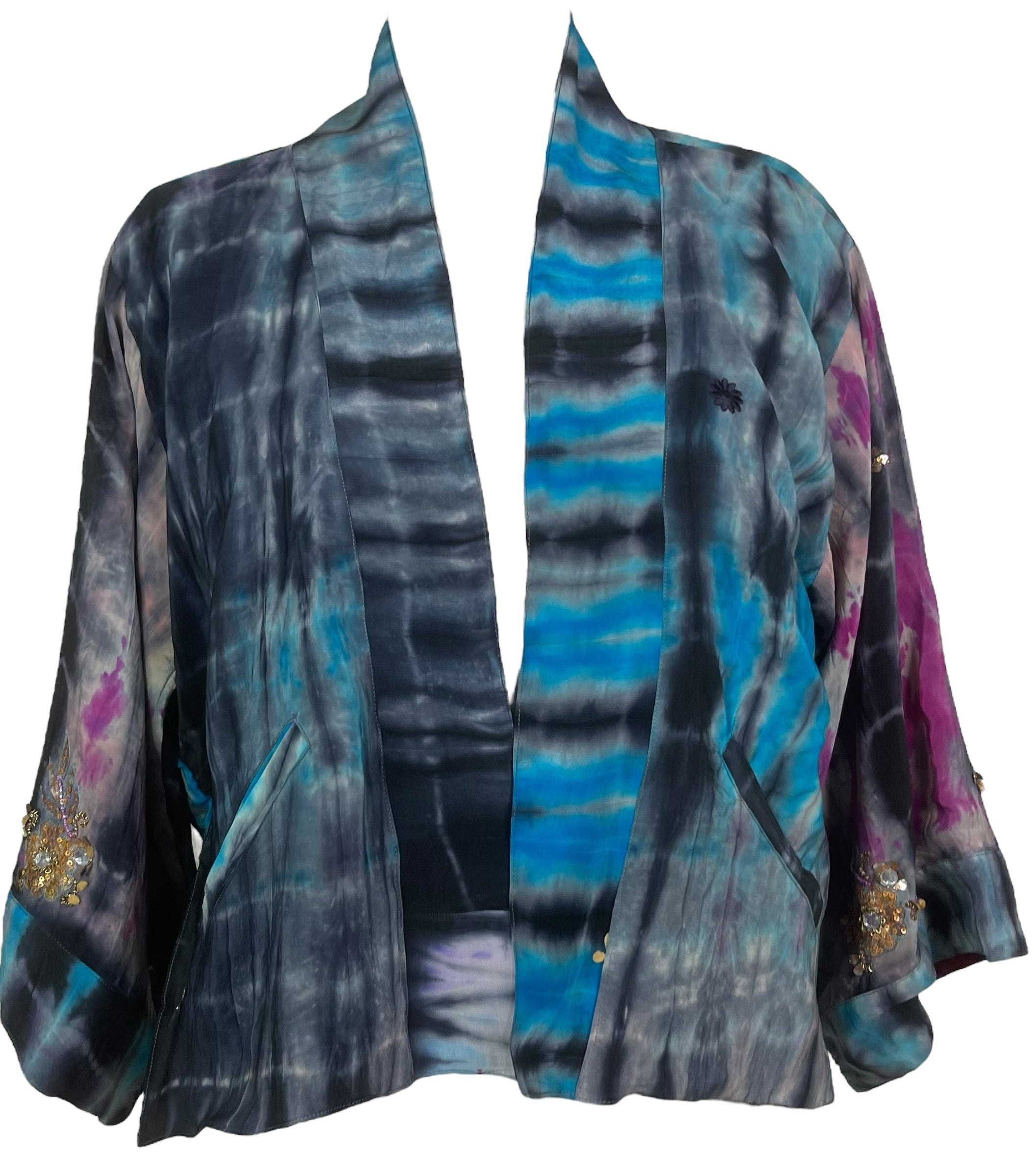 PREVIEW PRC8363 Avatar Reversible Pure Silk Jiva Jacket with Slits by DECEMBER2025 – Handmade ethical Jiva Jacket from sariKNOTsari using upcycled silk. Designed in Canada for travel and slow fashion, loved from Toronto to LA to Sydney.