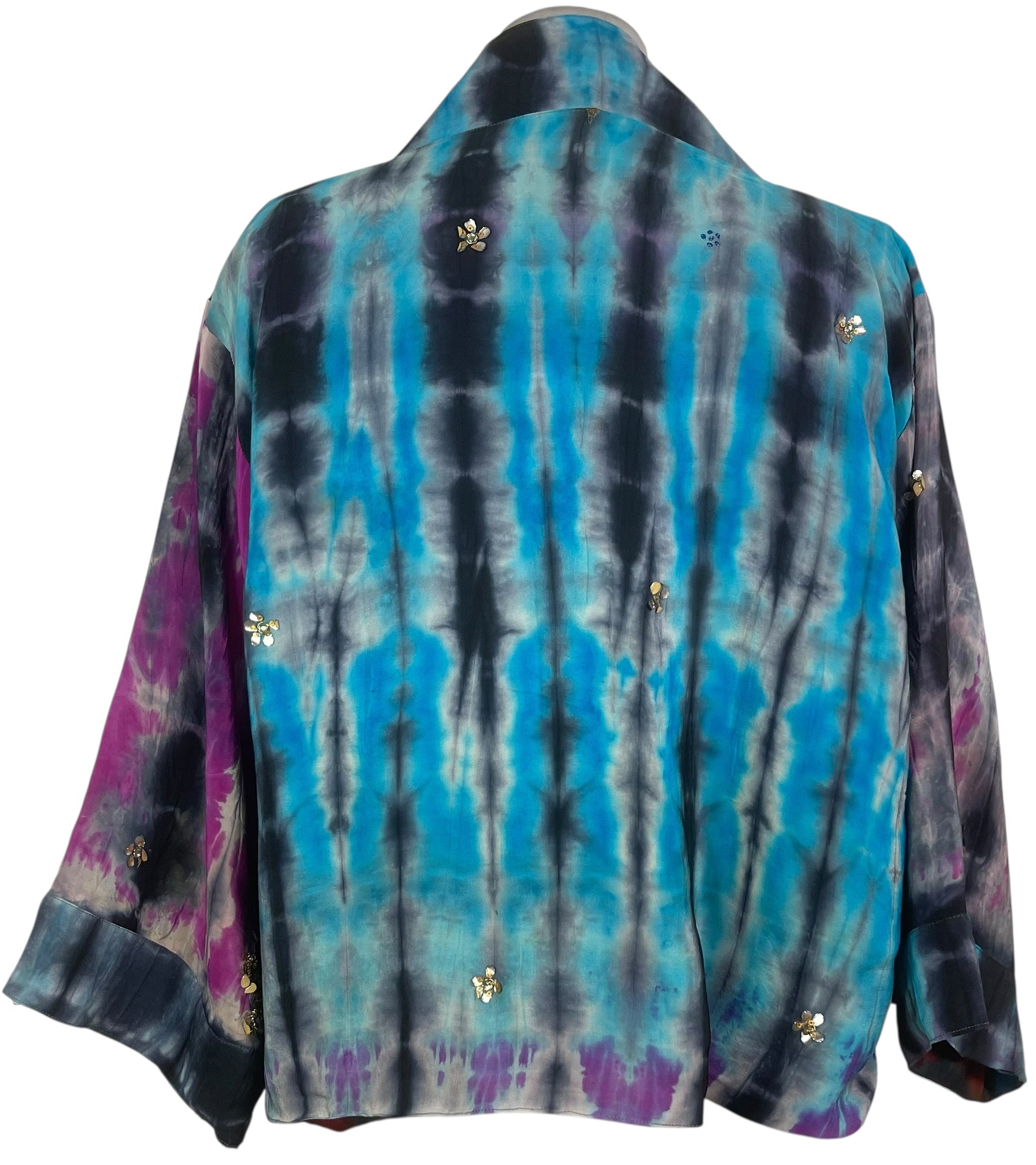 PREVIEW PRC8363 Avatar Reversible Pure Silk Jiva Jacket with Slits by DECEMBER2025 – Handmade ethical Jiva Jacket from sariKNOTsari using upcycled silk. Designed in Canada for travel and slow fashion, loved from Toronto to LA to Sydney.