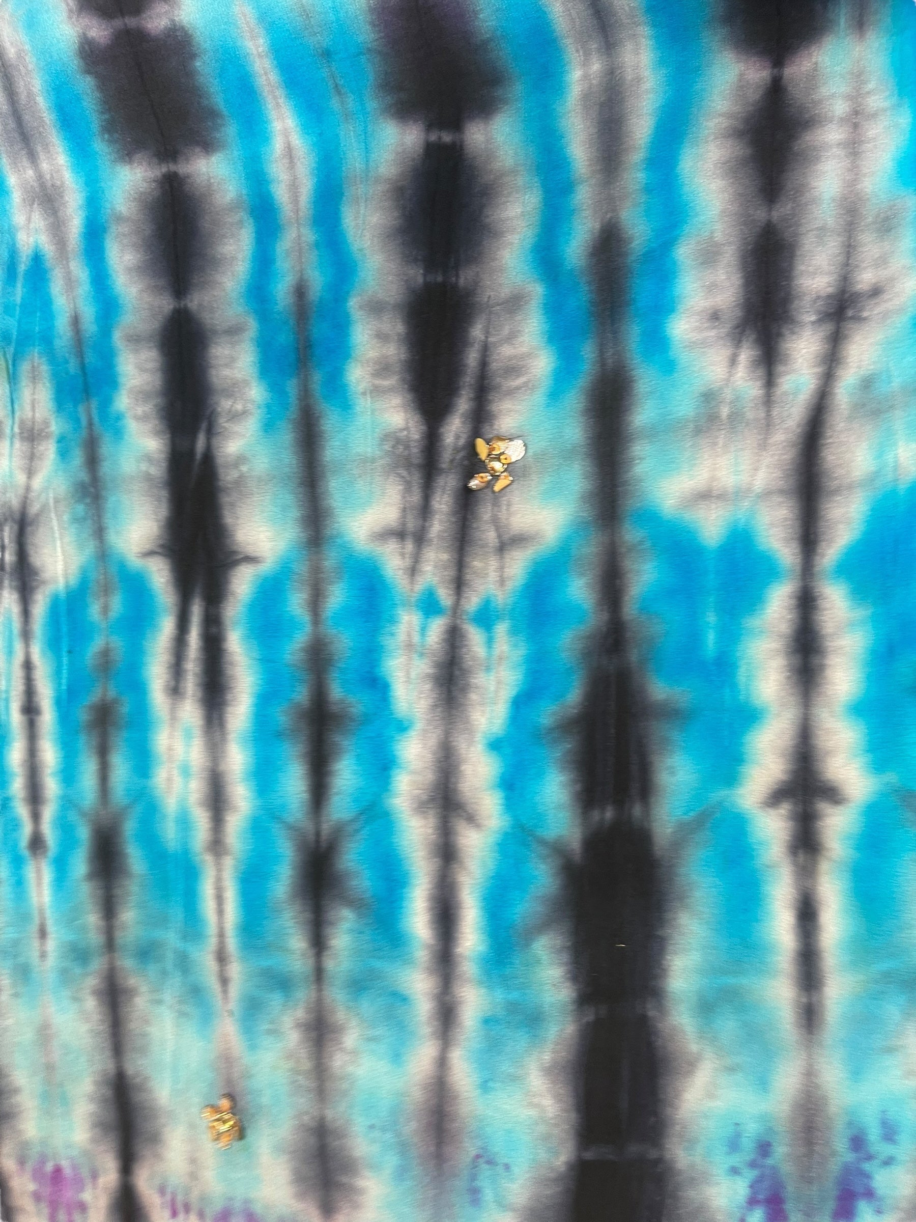 PREVIEW PRC8363 Avatar Reversible Pure Silk Jiva Jacket with Slits by DECEMBER2025 – Handmade ethical Jiva Jacket from sariKNOTsari using upcycled silk. Designed in Canada for travel and slow fashion, loved from Toronto to LA to Sydney.