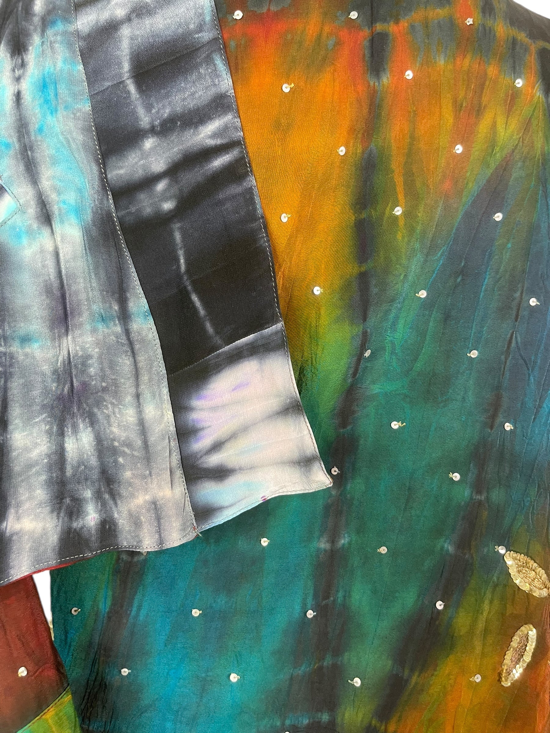 PREVIEW PRC8363 Avatar Reversible Pure Silk Jiva Jacket with Slits by DECEMBER2025 – Handmade ethical Jiva Jacket from sariKNOTsari using upcycled silk. Designed in Canada for travel and slow fashion, loved from Toronto to LA to Sydney.