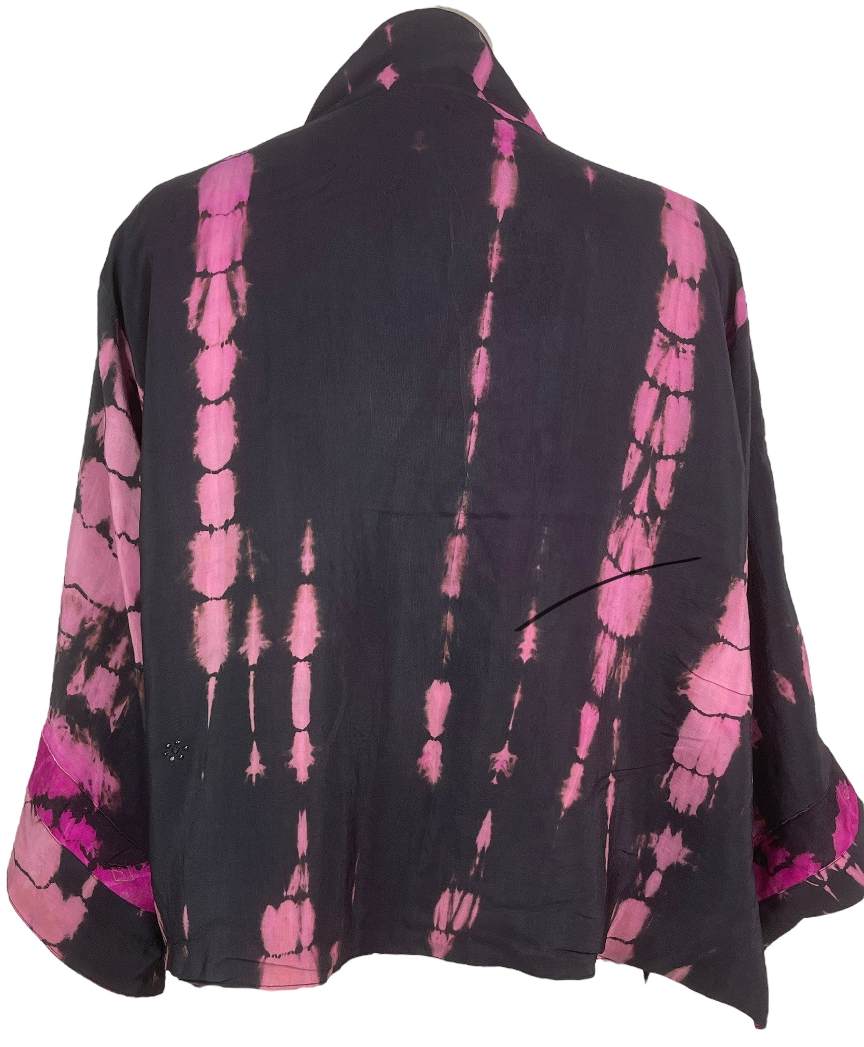 PREVIEW PRC8351 Avatar Reversible Pure Silk Jiva Jacket with Slits by DECEMBER2025 – Handmade ethical Jiva Jacket from sariKNOTsari using upcycled silk. Designed in Canada for travel and slow fashion, loved from Toronto to LA to Sydney.