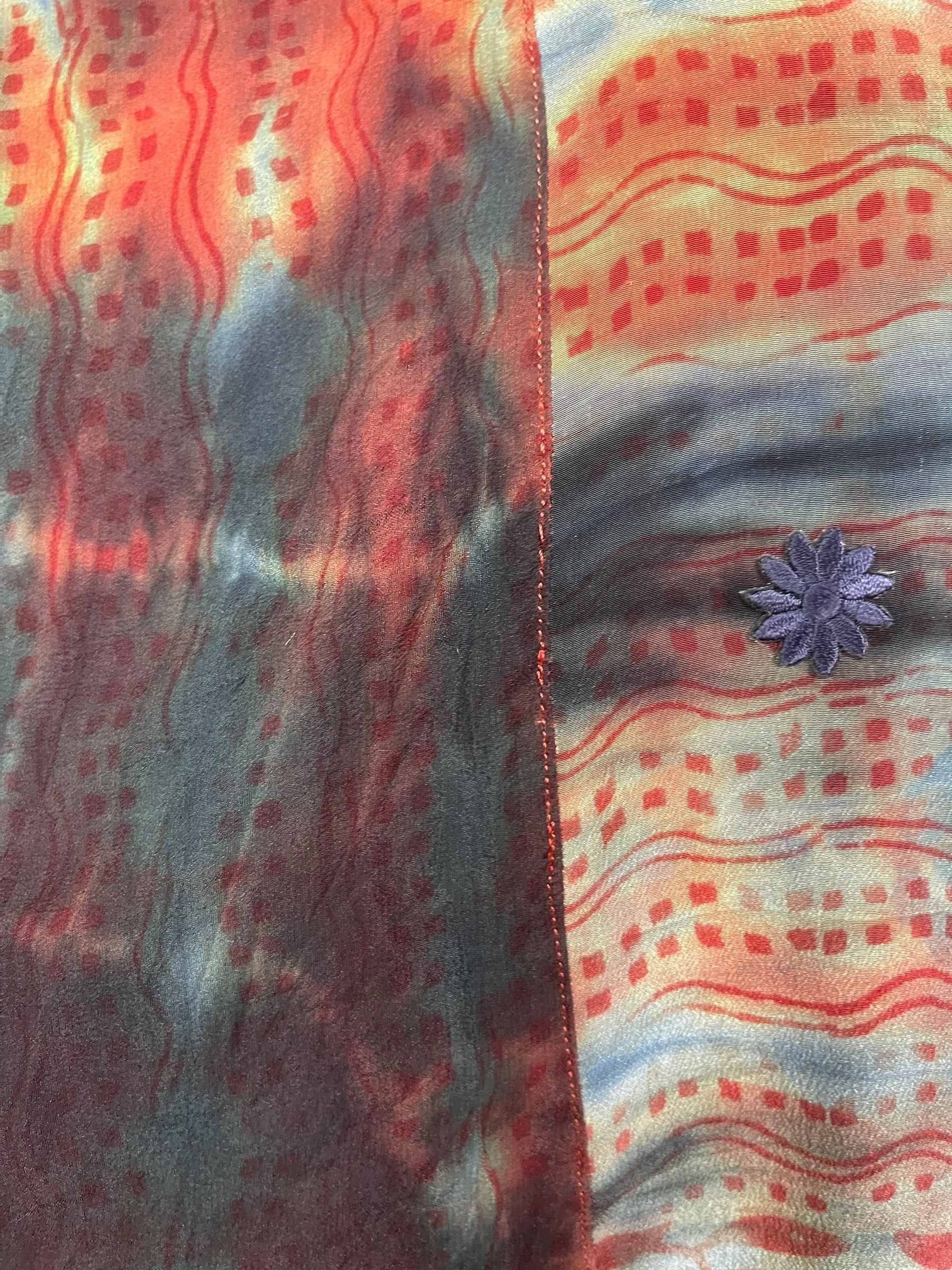 PREVIEW PRC8353 Avatar Reversible Pure Silk Jiva Jacket with Slits by DECEMBER2025 – Handmade ethical Jiva Jacket from sariKNOTsari using upcycled silk. Designed in Canada for travel and slow fashion, loved from Toronto to LA to Sydney.