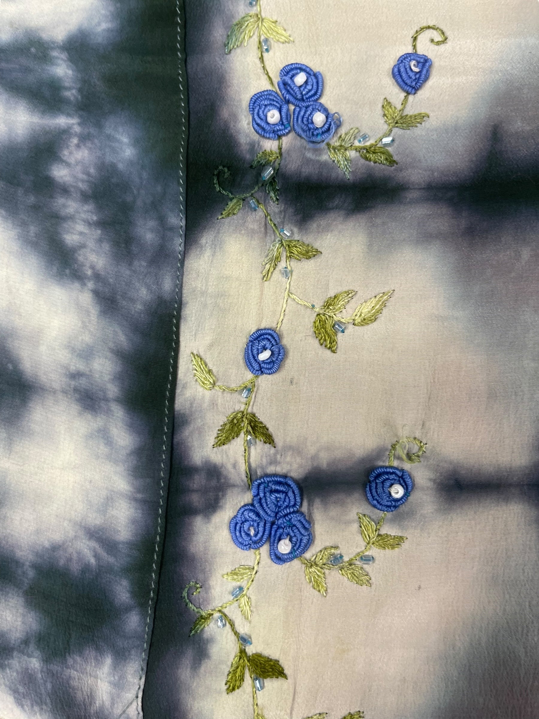 PREVIEW PRC8369 Avatar Reversible Pure Silk Jiva Jacket with Slits by DECEMBER2025 – Handmade ethical Jiva Jacket from sariKNOTsari using upcycled silk. Designed in Canada for travel and slow fashion, loved from Toronto to LA to Sydney.