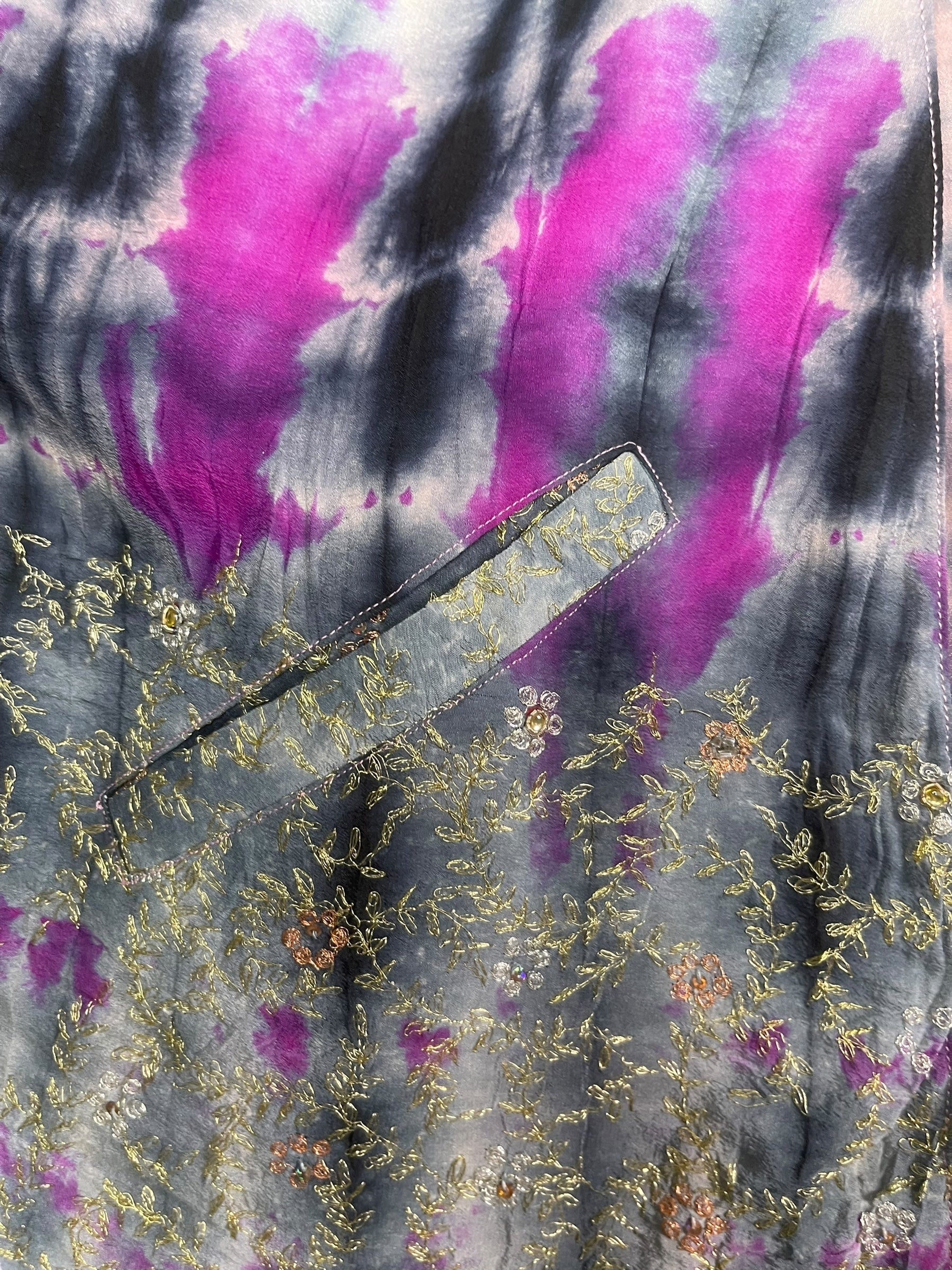 PREVIEW PRC8368 Avatar Reversible Pure Silk Jiva Jacket with Slits by DECEMBER2025 – Handmade ethical Jiva Jacket from sariKNOTsari using upcycled silk. Designed in Canada for travel and slow fashion, loved from Toronto to LA to Sydney.