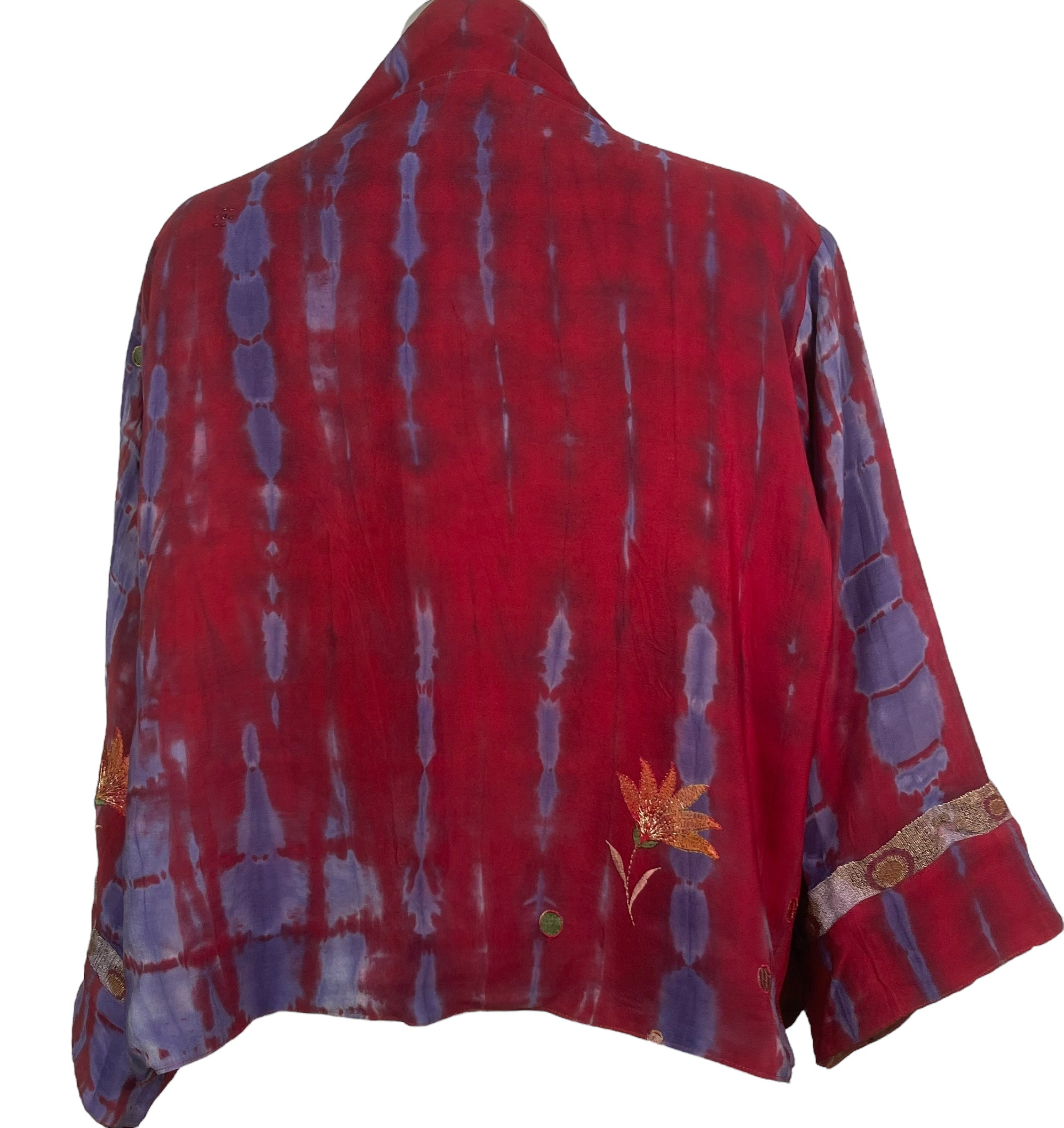 PREVIEW PRC8355 Avatar Reversible Pure Silk Jiva Jacket with Slits by DECEMBER2025 – Handmade ethical Jiva Jacket from sariKNOTsari using upcycled silk. Designed in Canada for travel and slow fashion, loved from Toronto to LA to Sydney.