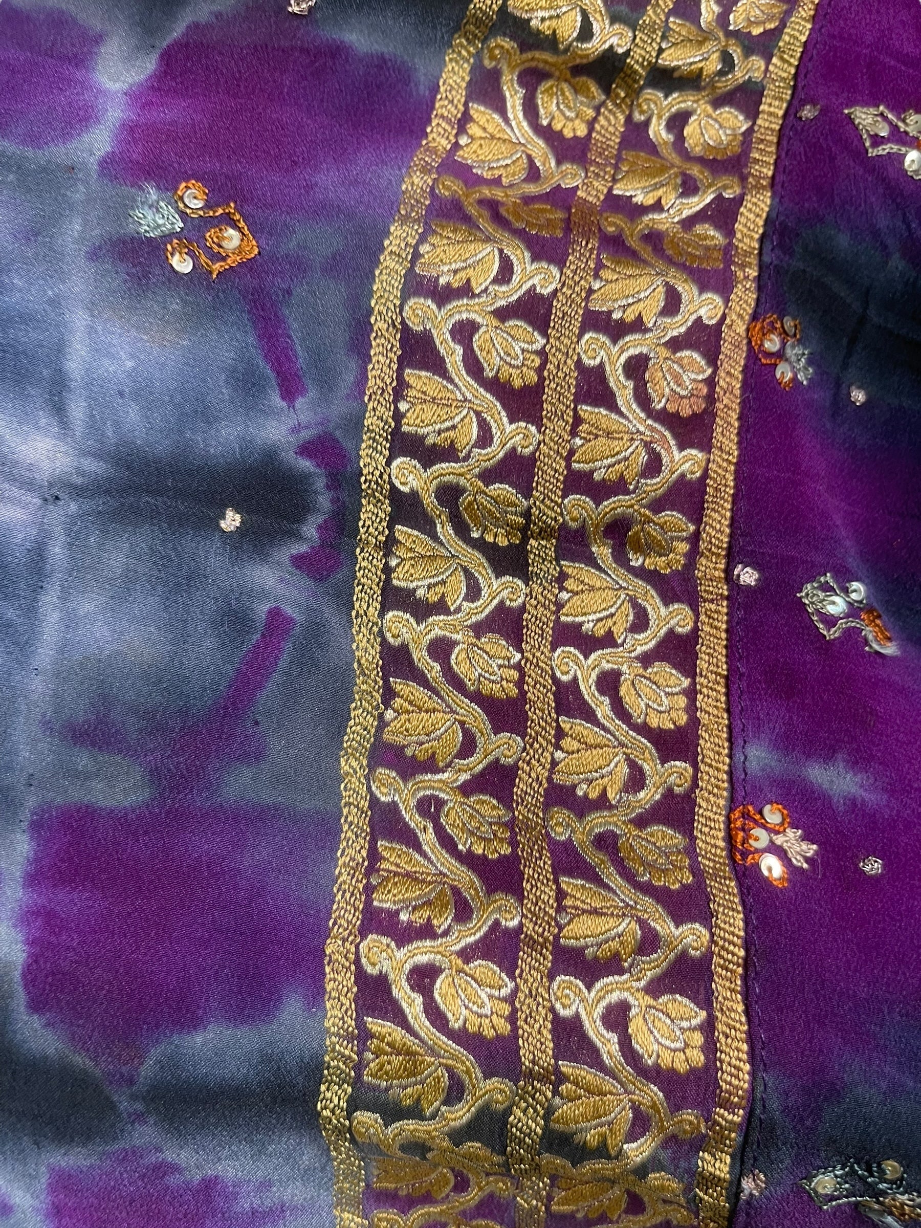 PREVIEW PRC7919 Avatar Reversible Pure Silk Jiva Jacket with Slits by DECEMBER2025 – Handmade ethical Jiva Jacket from sariKNOTsari using upcycled silk. Designed in Canada for travel and slow fashion, loved from Toronto to LA to Sydney.