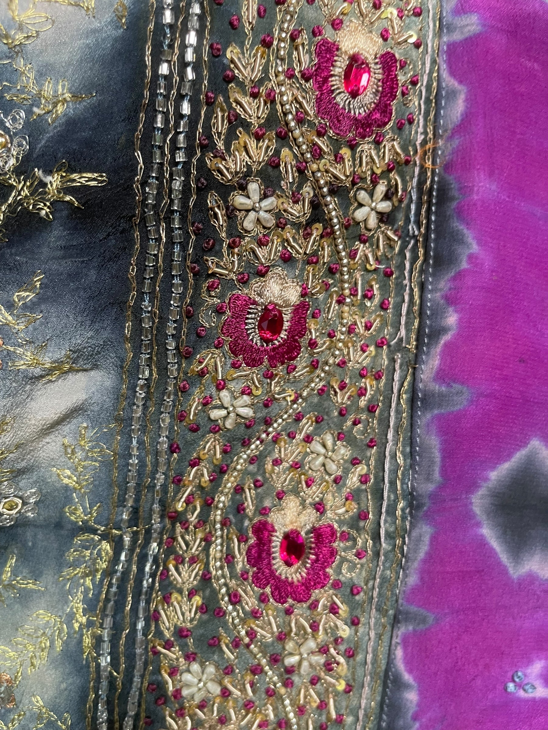 PREVIEW PRC7917 Avatar Reversible Pure Silk Jiva Jacket with Slits by DECEMBER2025 – Handmade ethical Jiva Jacket from sariKNOTsari using upcycled silk. Designed in Canada for travel and slow fashion, loved from Toronto to LA to Sydney.