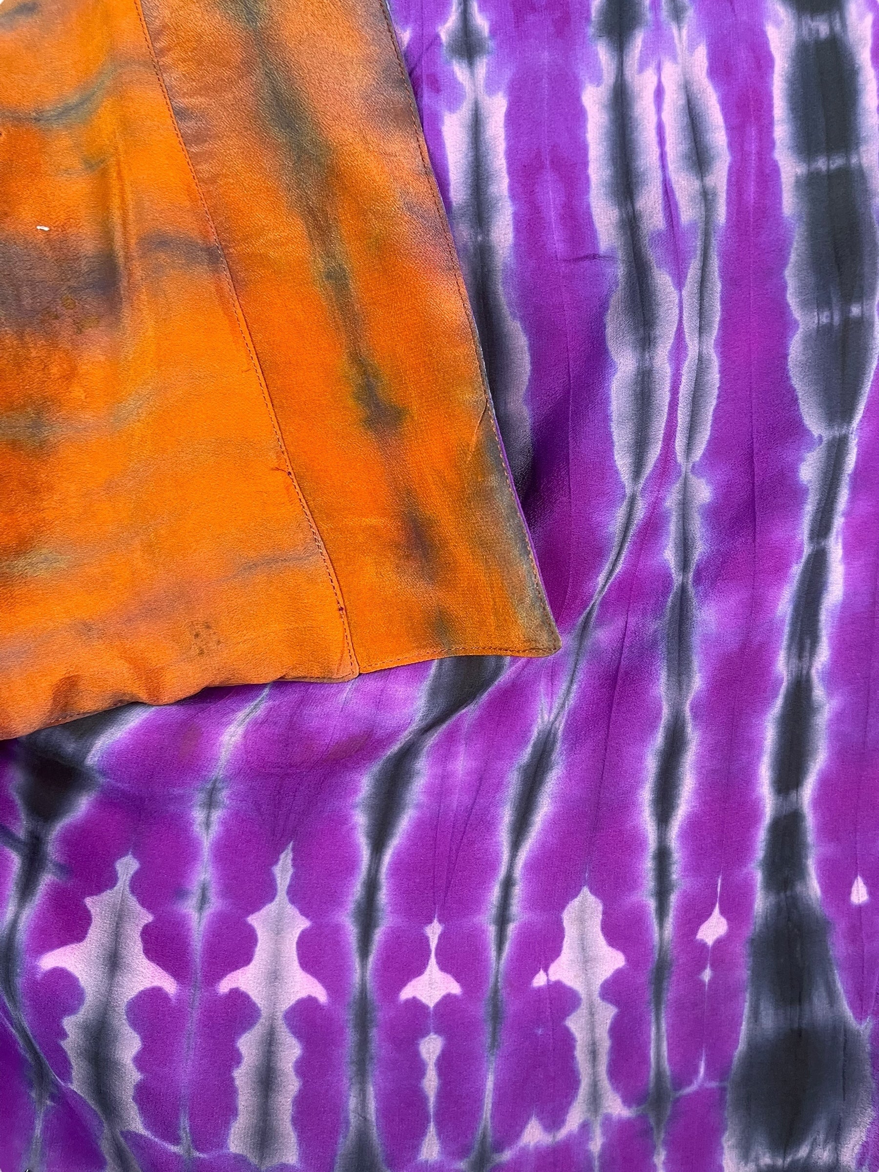 PREVIEW PRC8380 Wabi Sabi Reversible Pure Silk Jiva Jacket with Slits by DECEMBER2025 – Handmade ethical Jiva Jacket from sariKNOTsari using upcycled silk. Designed in Canada for travel and slow fashion, loved from Toronto to LA to Sydney.