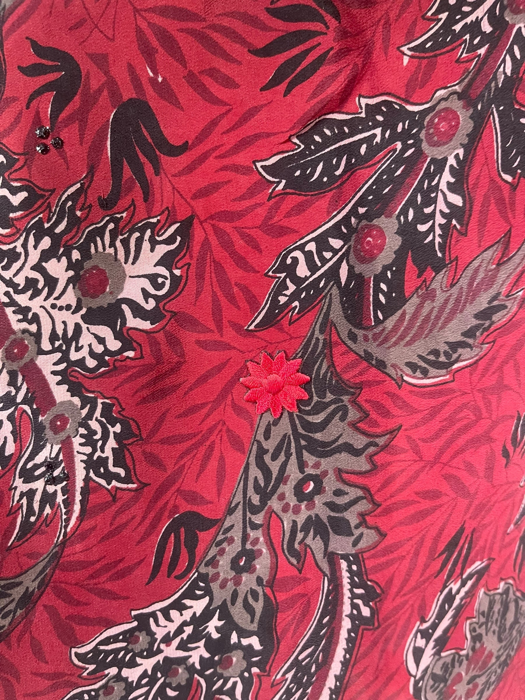 PREVIEW PRC8023 Avatar Pure Silk Boxy Top by FEBRUARY2026 – Handmade ethical Boxy Top from sariKNOTsari using upcycled silk. Designed in Canada for travel and slow fashion, loved from Toronto to LA to Sydney.