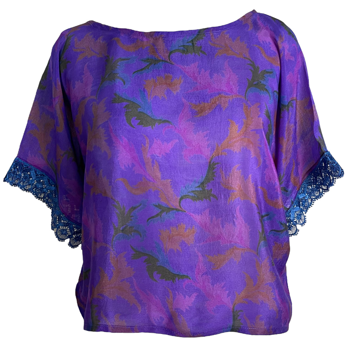 PRG6306 Sheer Avatar Pure Silk Boxy Top by sariKNOTsari – Handmade ethical Boxy Top from sariKNOTsari using upcycled silk. Designed in Canada for travel and slow fashion, loved from Toronto to LA to Sydney. Featuring Zsiska, Bryn Walker and Artisan Leather coats by Rejean Pepin, Pepin designs