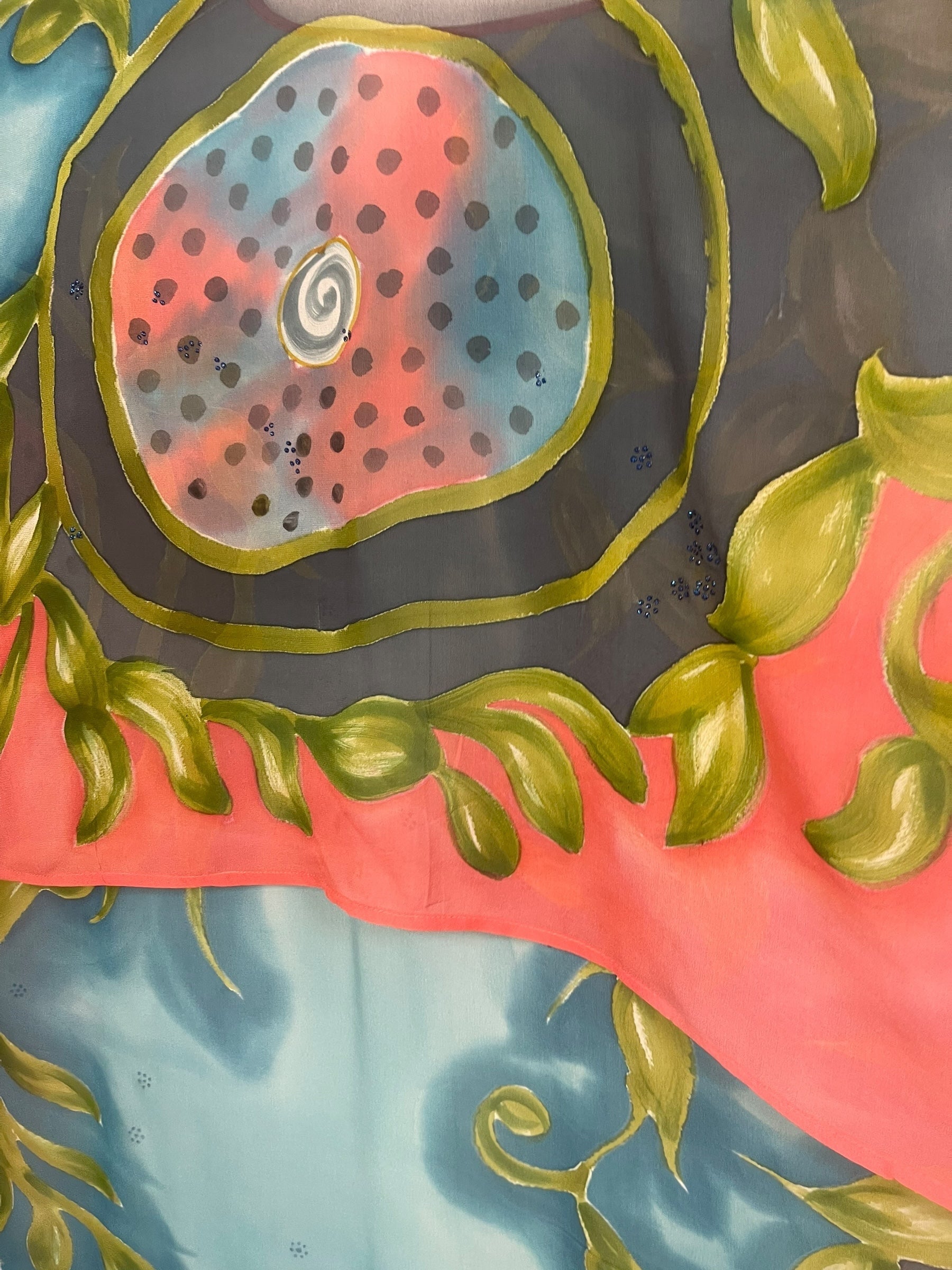 PREVIEW PRG8341 Sheer Wabi Sabi Pure Silk Hi Lo Top by DECEMBER2025 – Handmade ethical Hi Lo Top from sariKNOTsari using upcycled silk. Designed in Canada for travel and slow fashion, loved from Toronto to LA to Sydney.