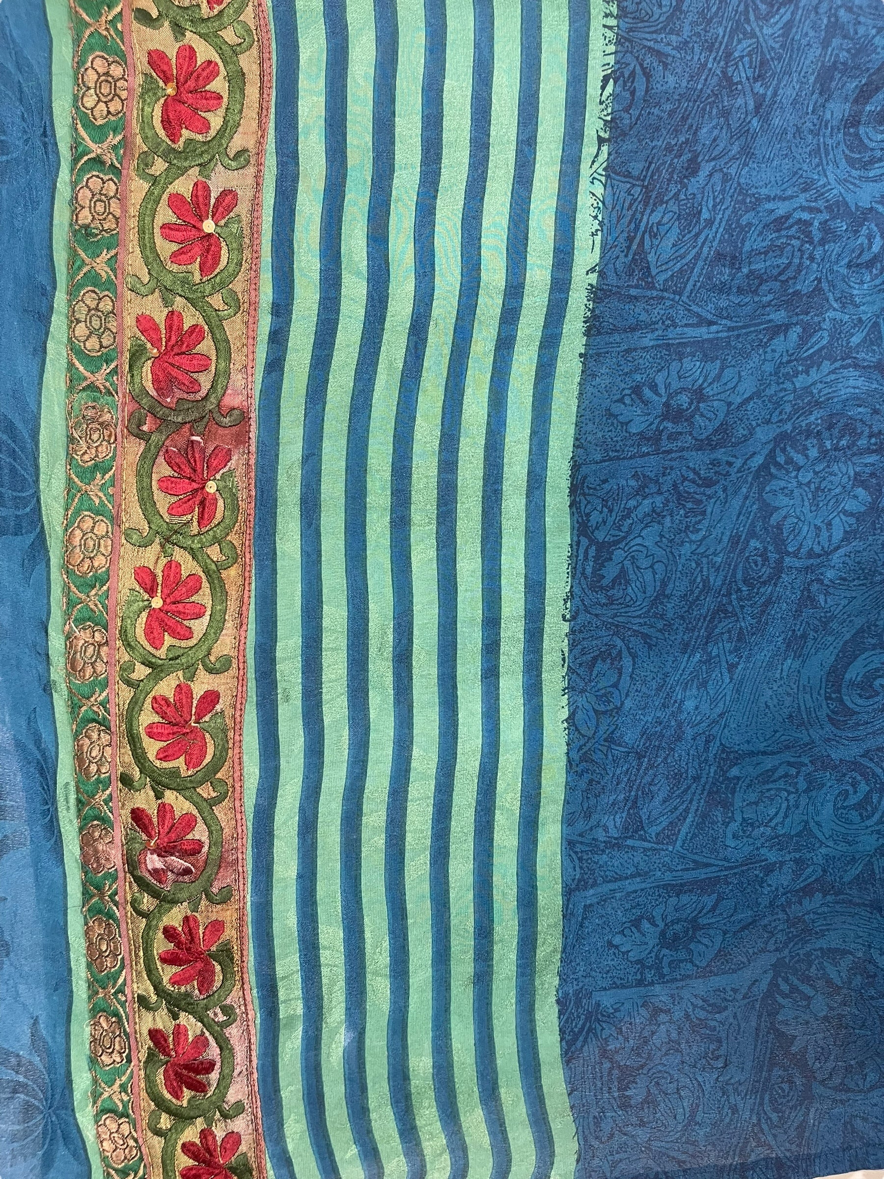 PRC7845 Avatar Pure Silk Capelet Poncho