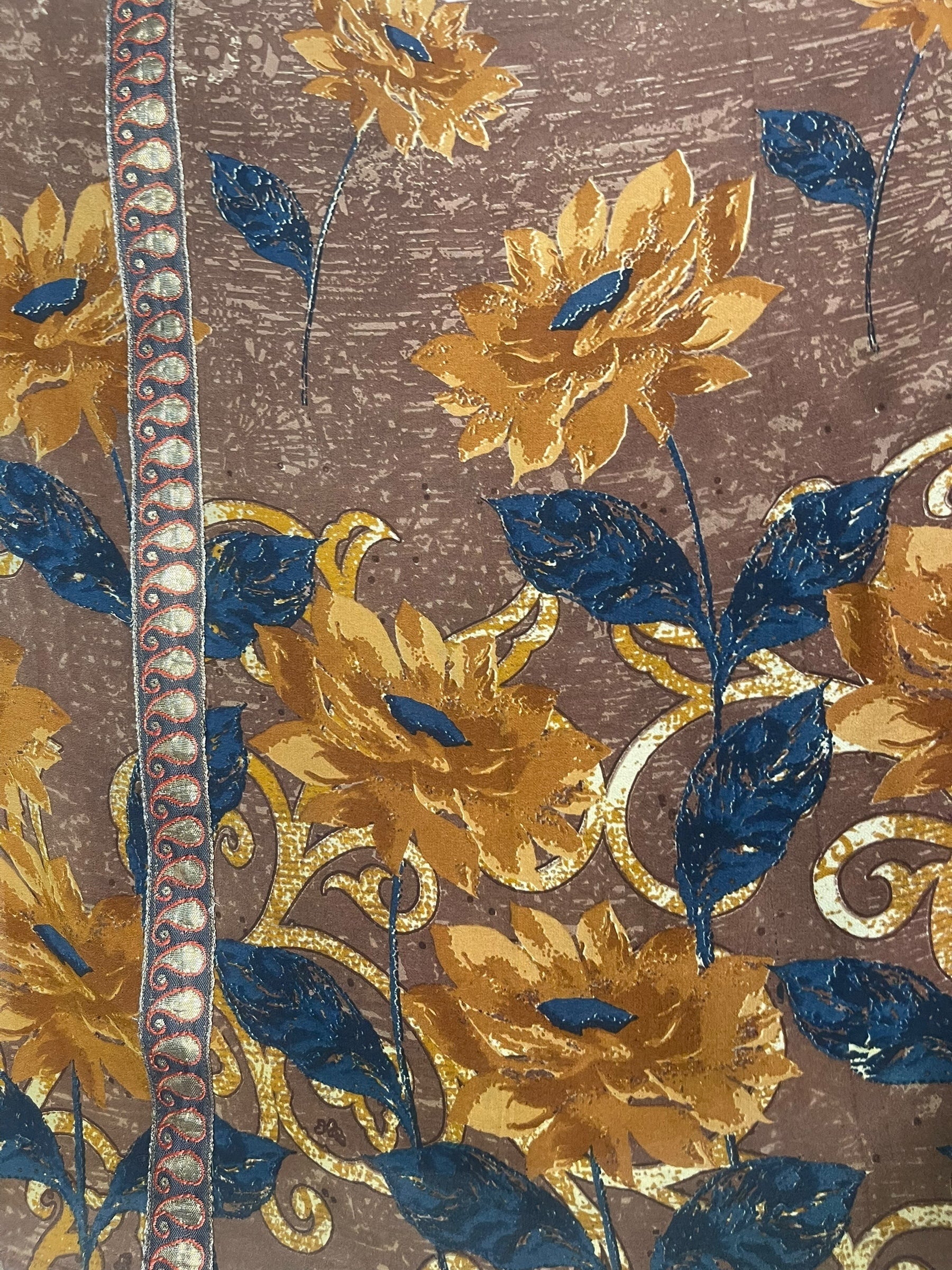 PREVIEW PRC7942 Avatar Pure Silk Capelet Poncho by DECEMBER2025 – Handmade ethical Poncho from sariKNOTsari using upcycled silk. Designed in Canada for travel and slow fashion, loved from Toronto to LA to Sydney.