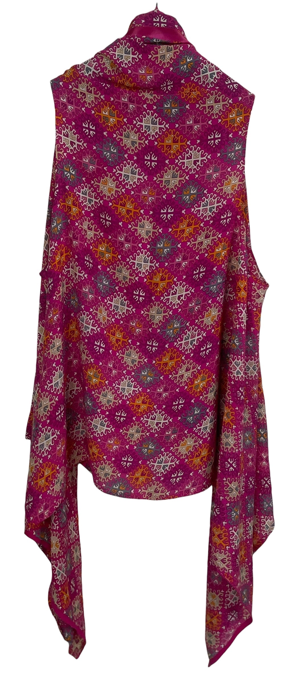 PREVIEW PRC8697 Avatar Pure Silk Versatile Vest by MARCH2026 – Handmade ethical Vest from sariKNOTsari using upcycled silk. Designed in Canada for travel and slow fashion, loved from Toronto to LA to Sydney. Featuring Zsiska, Bryn Walker and Artisan Leather coats by Rejean Pepin, Pepin designs