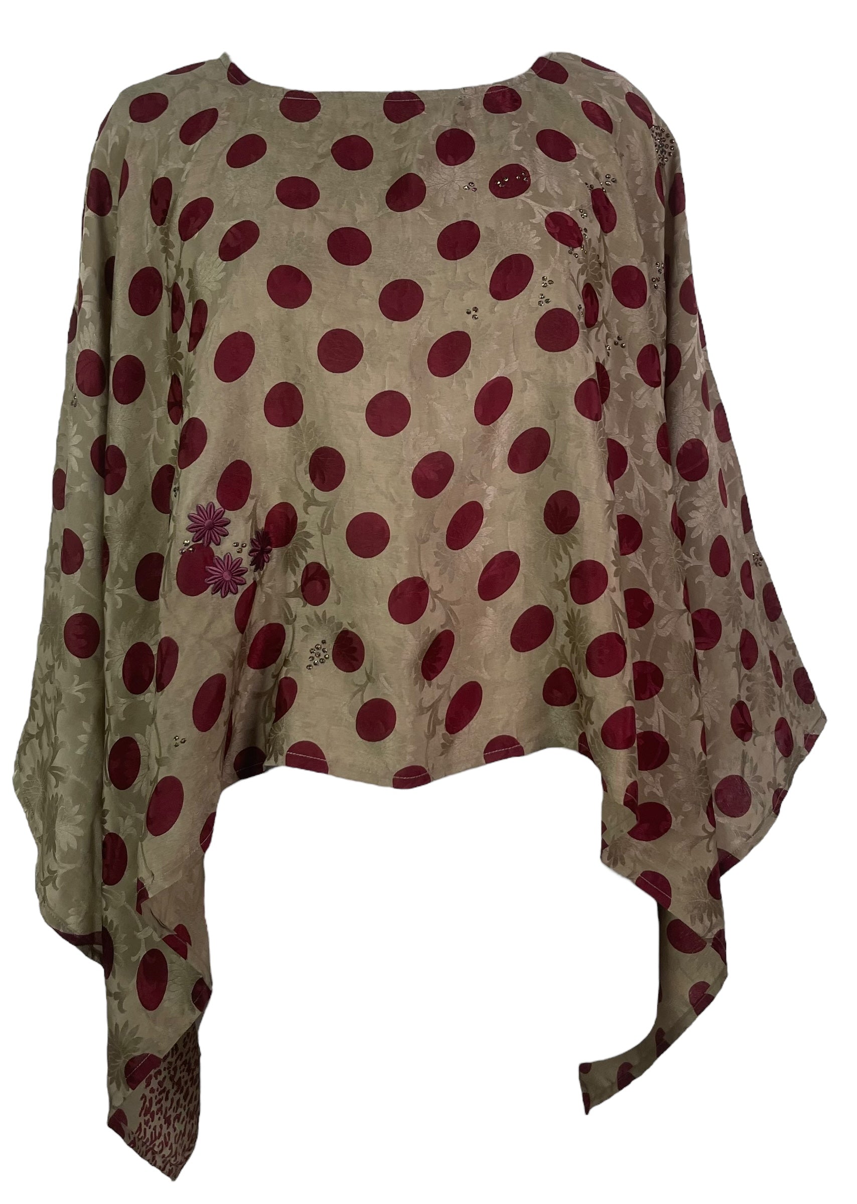 PREVIEW PRC7973 Pure Silk Wabi Sabi Capelet Poncho by DECEMBER2025 – Handmade ethical Poncho from sariKNOTsari using upcycled silk. Designed in Canada for travel and slow fashion, loved from Toronto to LA to Sydney.