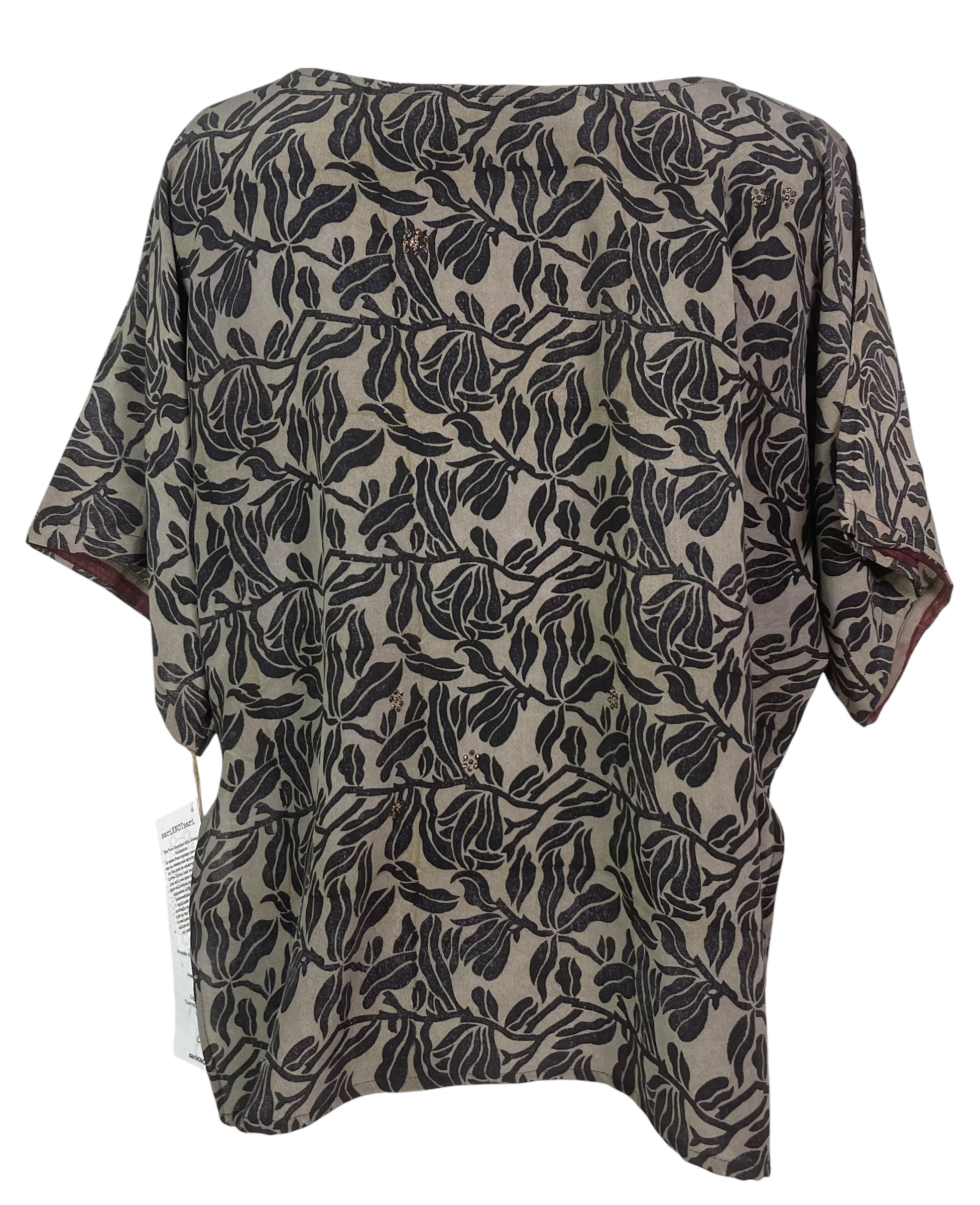 PREVIEW PRC8506 Avatar Pure Silk Side Slit Top by FEBRUARY2026 – Handmade ethical Side Slit Top from sariKNOTsari using upcycled silk. Designed in Canada for travel and slow fashion, loved from Toronto to LA to Sydney.