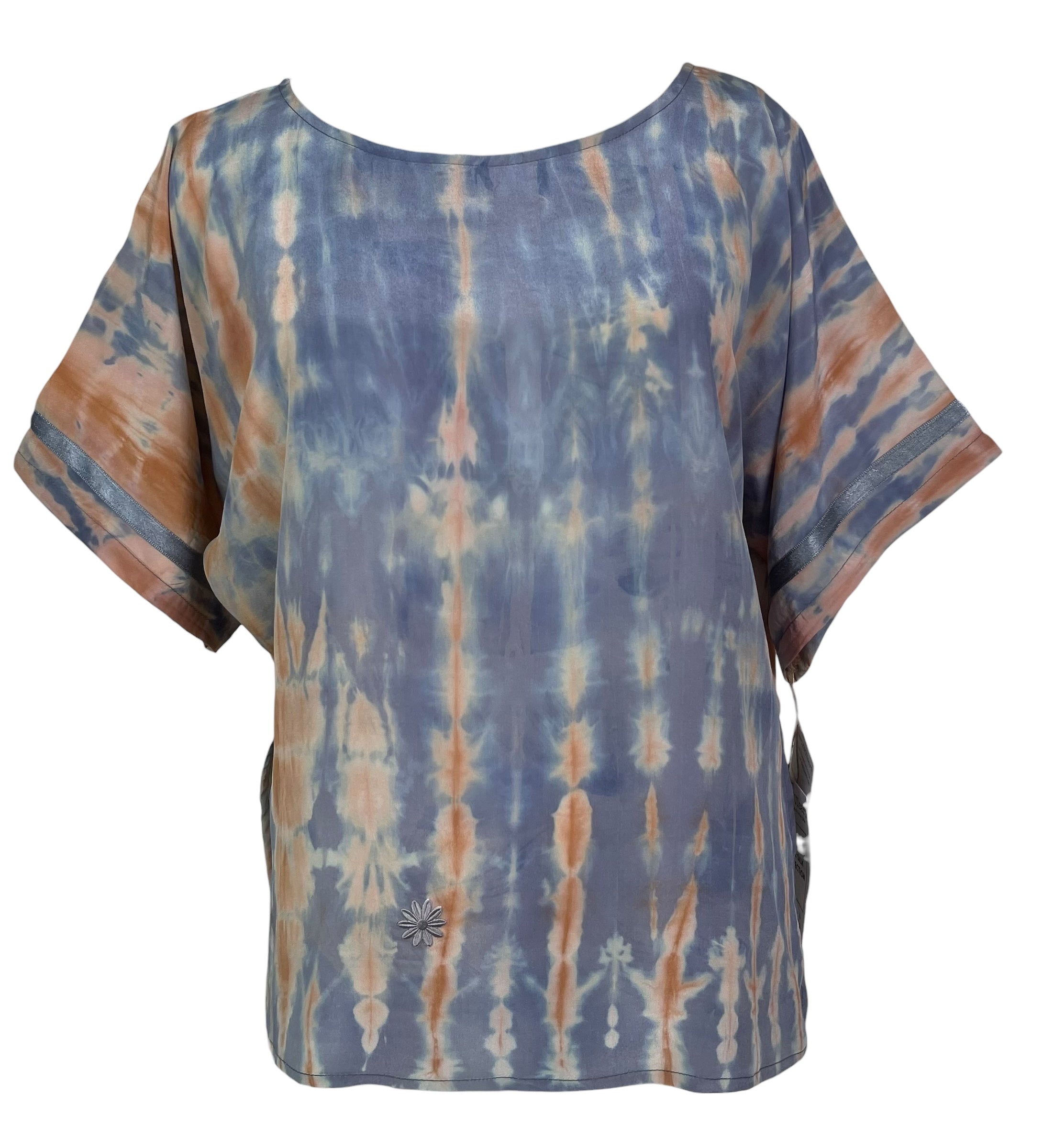 PREVIEW PRC8557 Avatar Pure Silk Side Slit Top by FEBRUARY2026 – Handmade ethical Side Slit Top from sariKNOTsari using upcycled silk. Designed in Canada for travel and slow fashion, loved from Toronto to LA to Sydney.