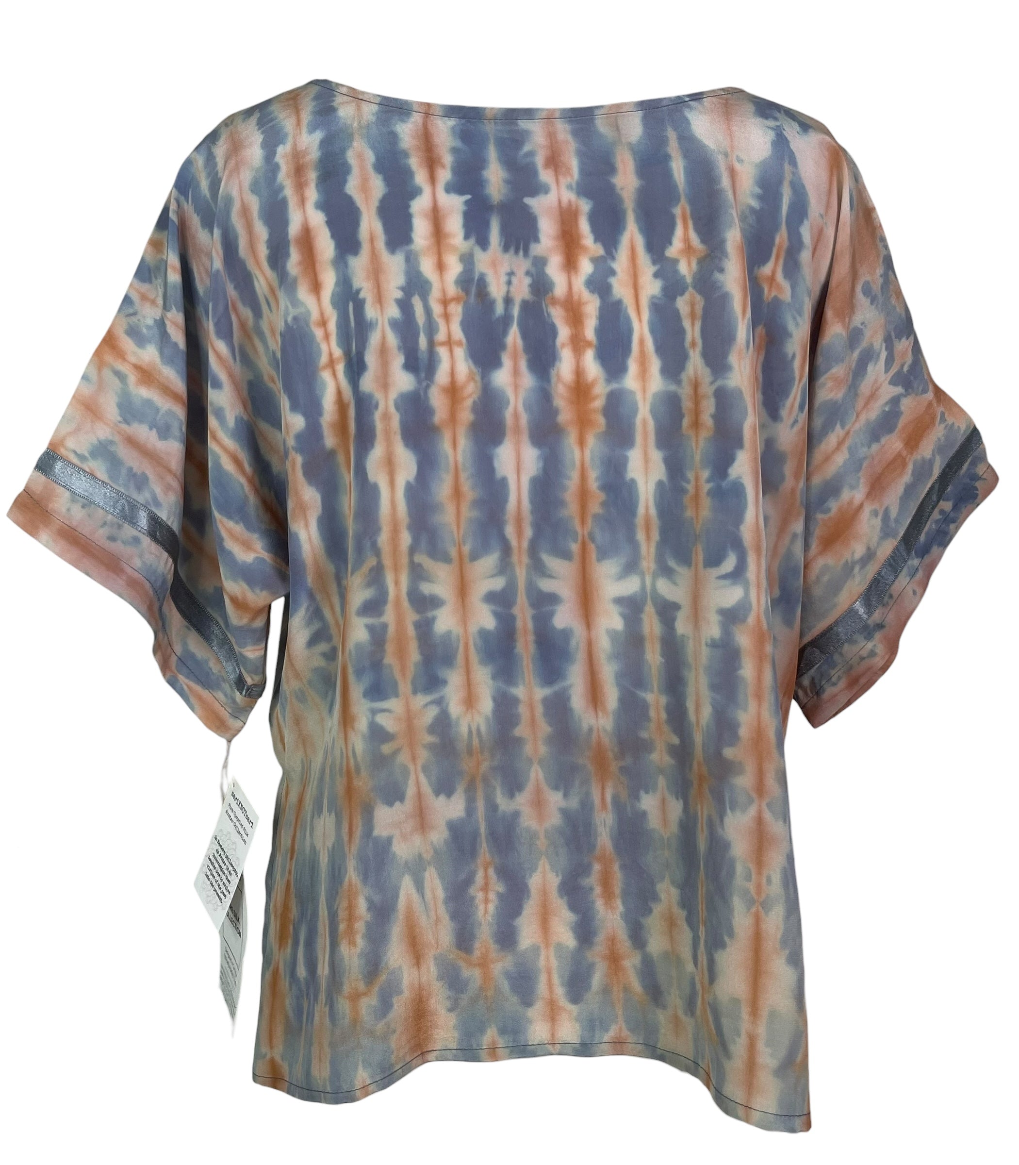 PREVIEW PRC8557 Avatar Pure Silk Side Slit Top by FEBRUARY2026 – Handmade ethical Side Slit Top from sariKNOTsari using upcycled silk. Designed in Canada for travel and slow fashion, loved from Toronto to LA to Sydney.