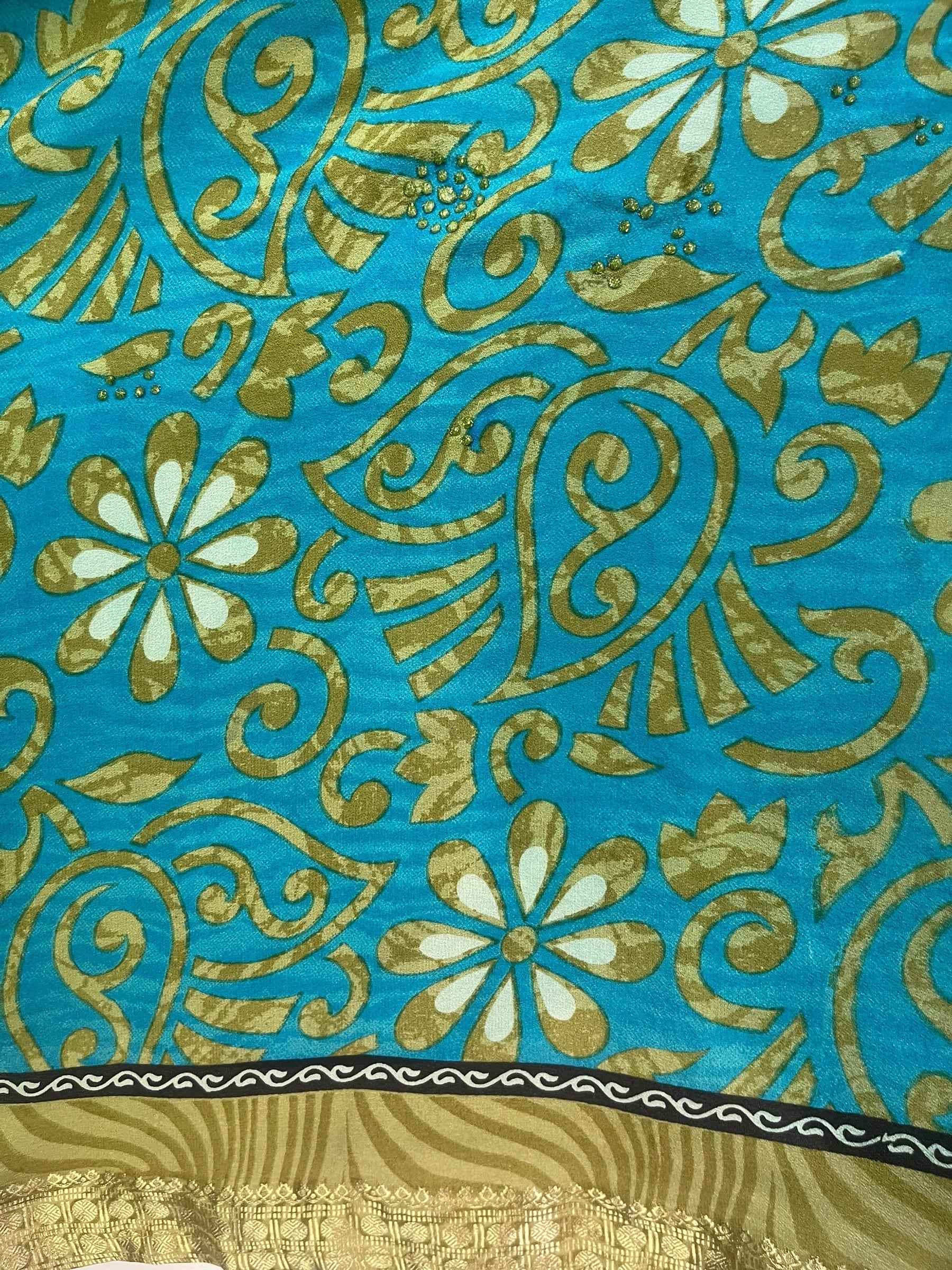 PREVIEW PRC8693 Avatar Pure Silk Versatile Vest by MARCH2026 – Handmade ethical Vest from sariKNOTsari using upcycled silk. Designed in Canada for travel and slow fashion, loved from Toronto to LA to Sydney. Featuring Zsiska, Bryn Walker and Artisan Leather coats by Rejean Pepin, Pepin designs