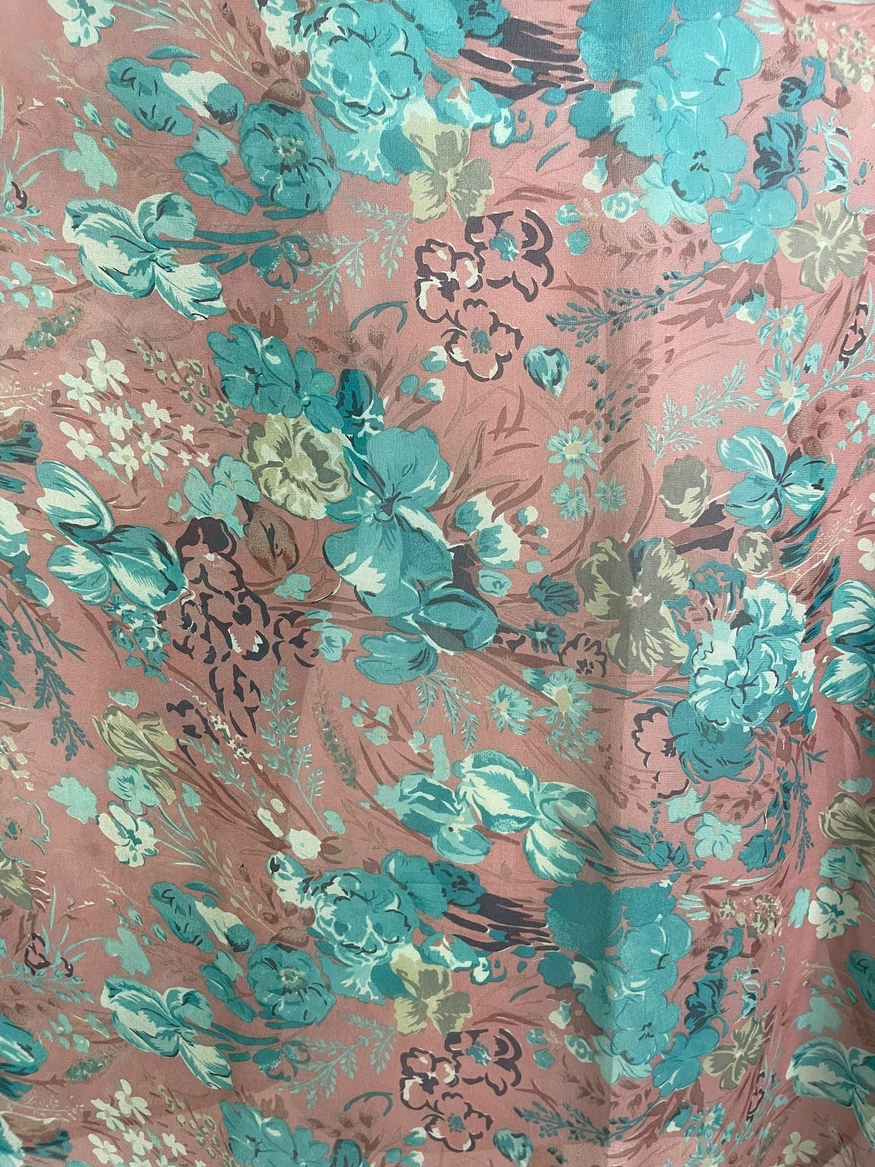PRG8777 Sheer Avatar Pure Silk Short Kaftan Tunic with Slits by 15 FEBRUARY 2026 – Handmade ethical Short Kaftan from sariKNOTsari using upcycled silk. Designed in Canada for travel and slow fashion, loved from Toronto to LA to Sydney.