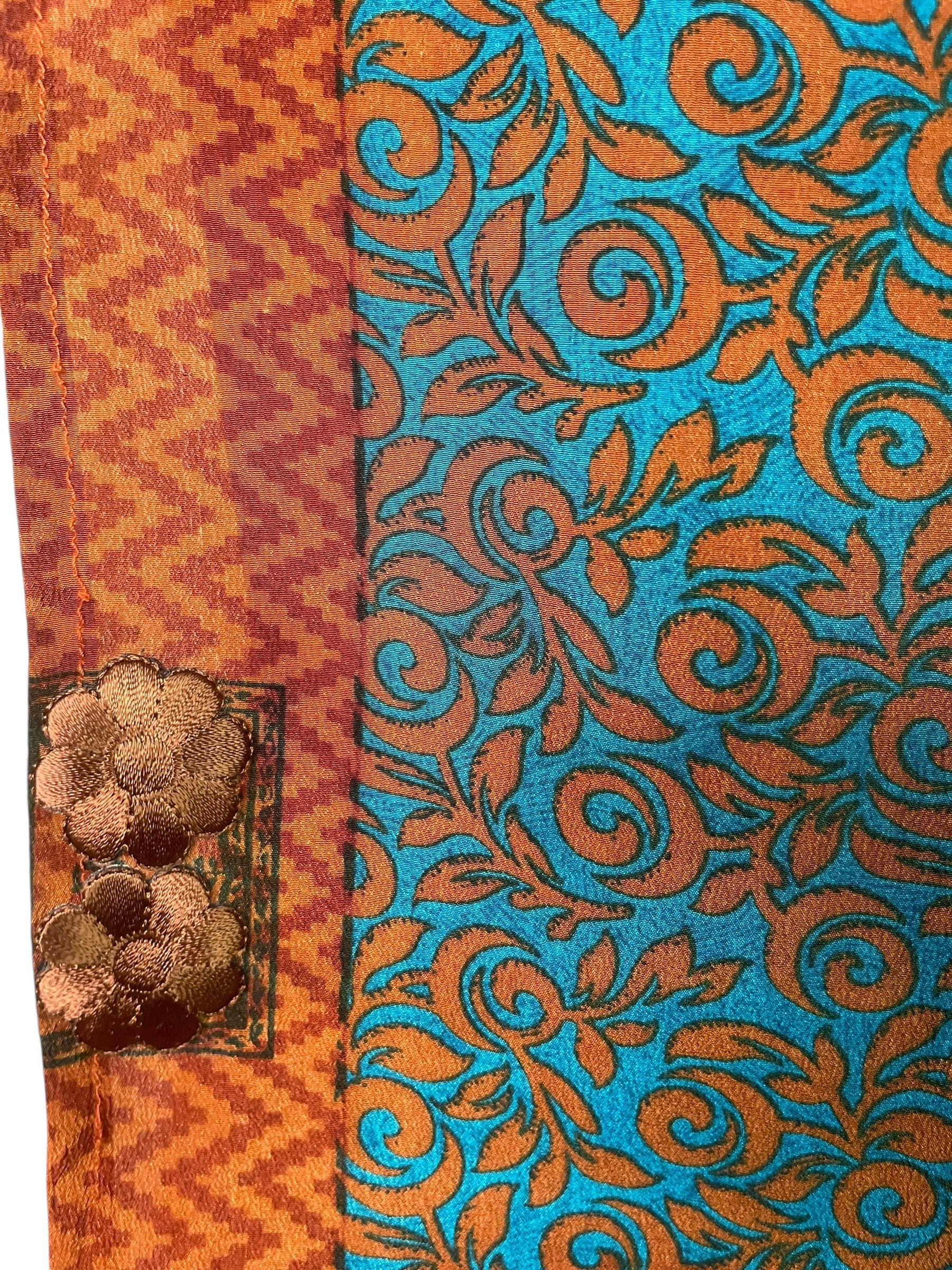 PREVIEW PRC8701 Avatar Pure Silk Capelet Poncho by MARCH2026 – Handmade ethical Poncho from sariKNOTsari using upcycled silk. Designed in Canada for travel and slow fashion, loved from Toronto to LA to Sydney.