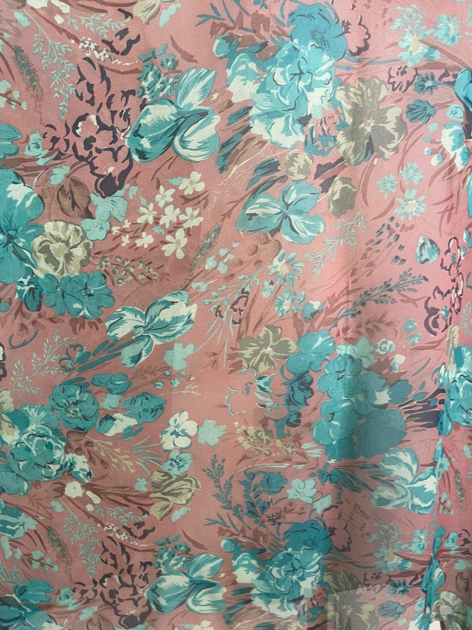 PRG8777 Sheer Avatar Pure Silk Short Kaftan Tunic with Slits by 15 FEBRUARY 2026 – Handmade ethical Short Kaftan from sariKNOTsari using upcycled silk. Designed in Canada for travel and slow fashion, loved from Toronto to LA to Sydney.