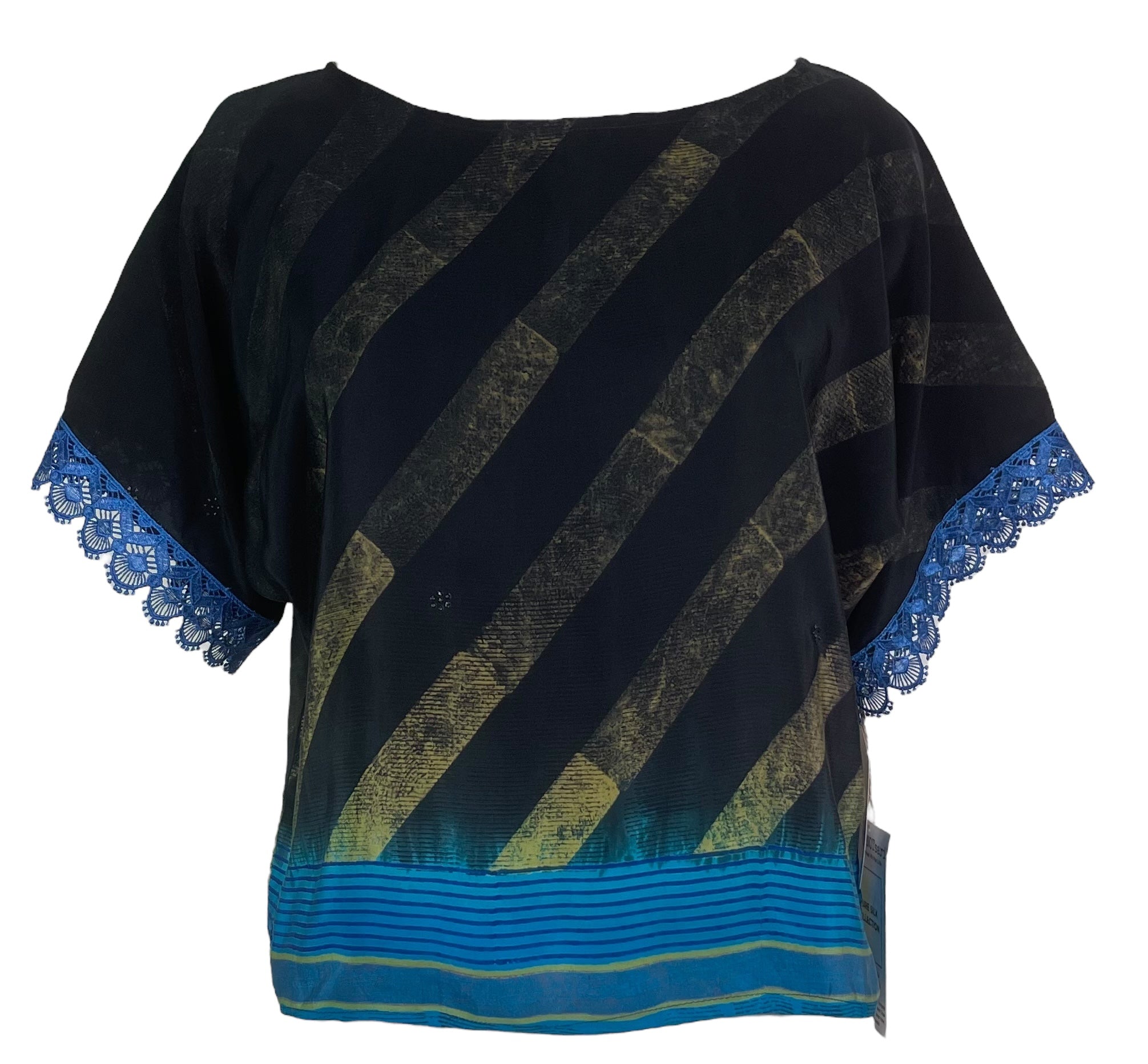 MARKETING PRC5487 Avatar Pure Silk Boxy Top by MARKETING – Handmade ethical Boxy Top from sariKNOTsari using upcycled silk. Designed in Canada for travel and slow fashion, loved from Toronto to LA to Sydney.