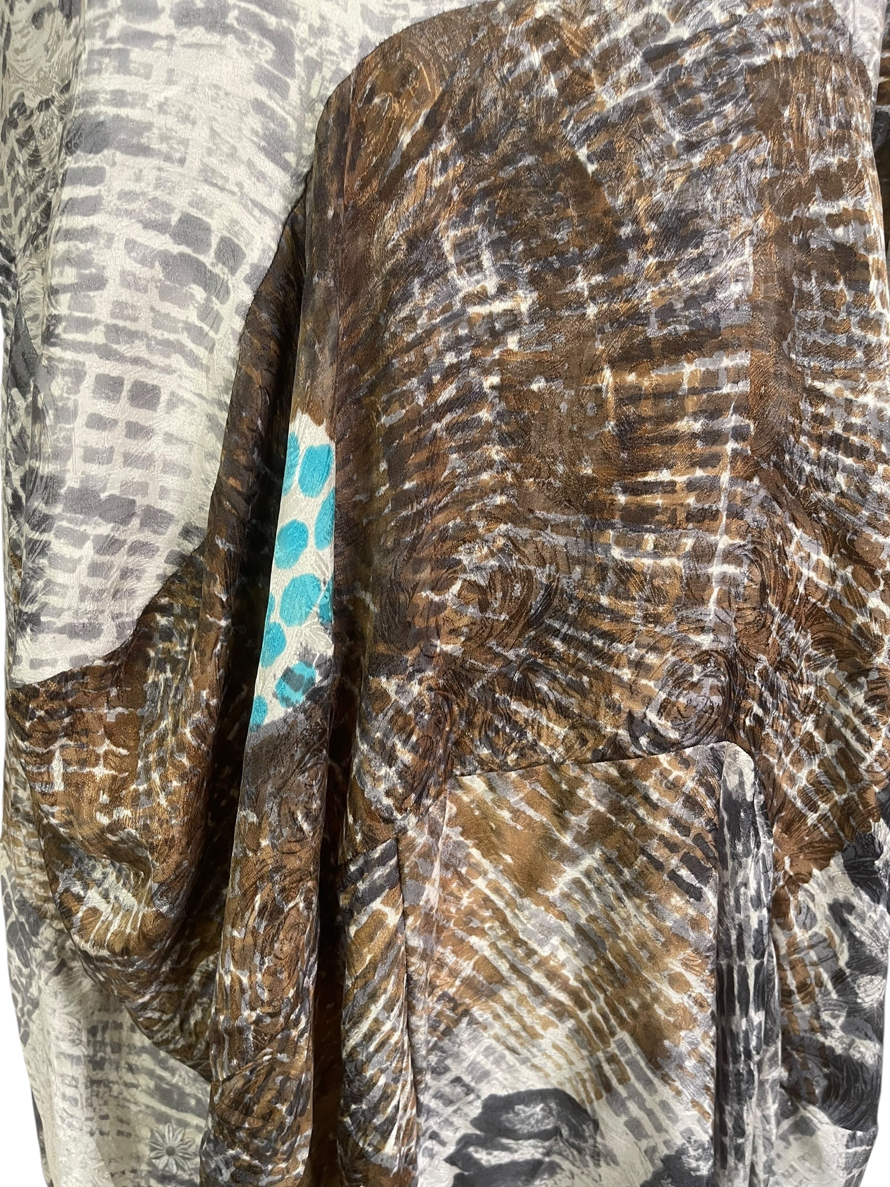 PRC8902 Avatar Pure Silk Sculptural Long Tunic Dress by 15 FEBRUARY 2026 – Handmade ethical Sculptural Dress from sariKNOTsari using upcycled silk. Designed in Canada for travel and slow fashion, loved from Toronto to LA to Sydney.