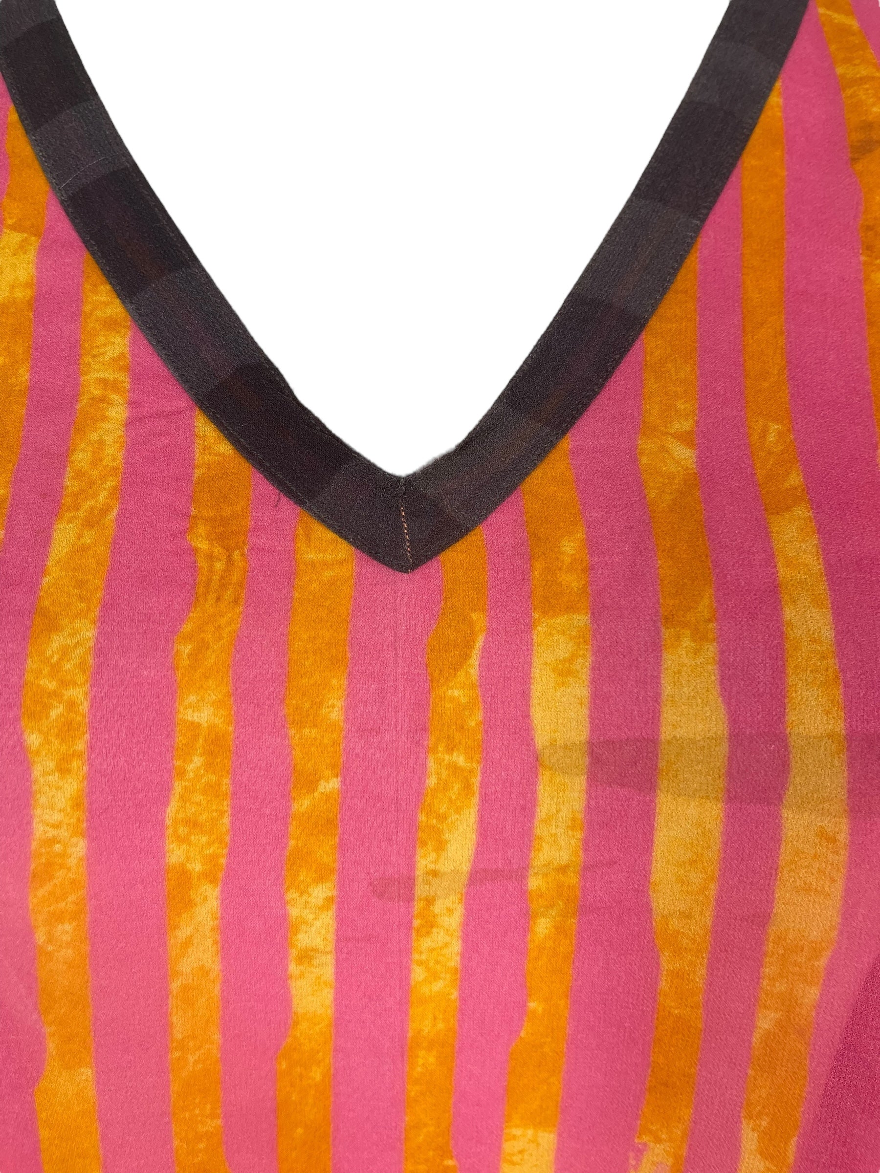 PREVIEW PRG8051 Wabi Sabi Pure Silk Long Tunic with Side Ties by DECEMBER2025 – Handmade ethical Side Tie Tunic from sariKNOTsari using upcycled silk. Designed in Canada for travel and slow fashion, loved from Toronto to LA to Sydney.